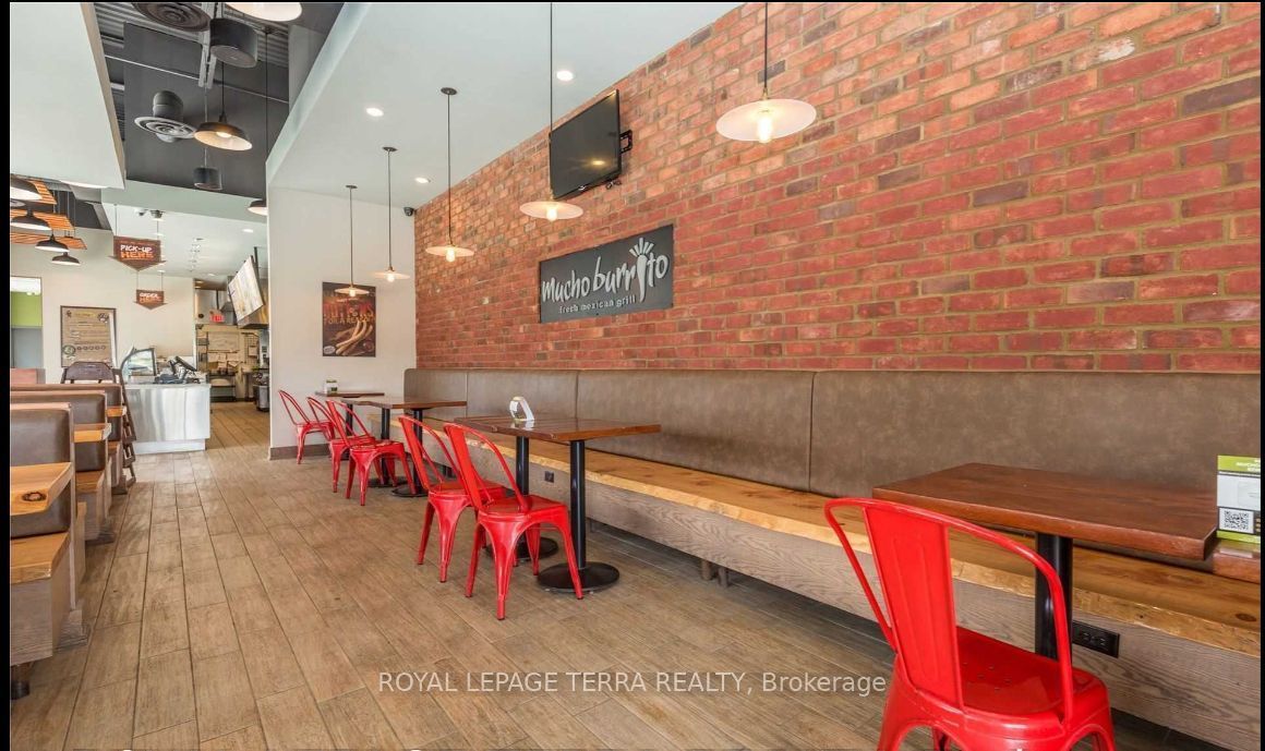 18267 Yonge Street Property Photo 11