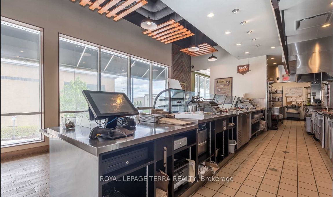 18267 Yonge Street Property Photo 16