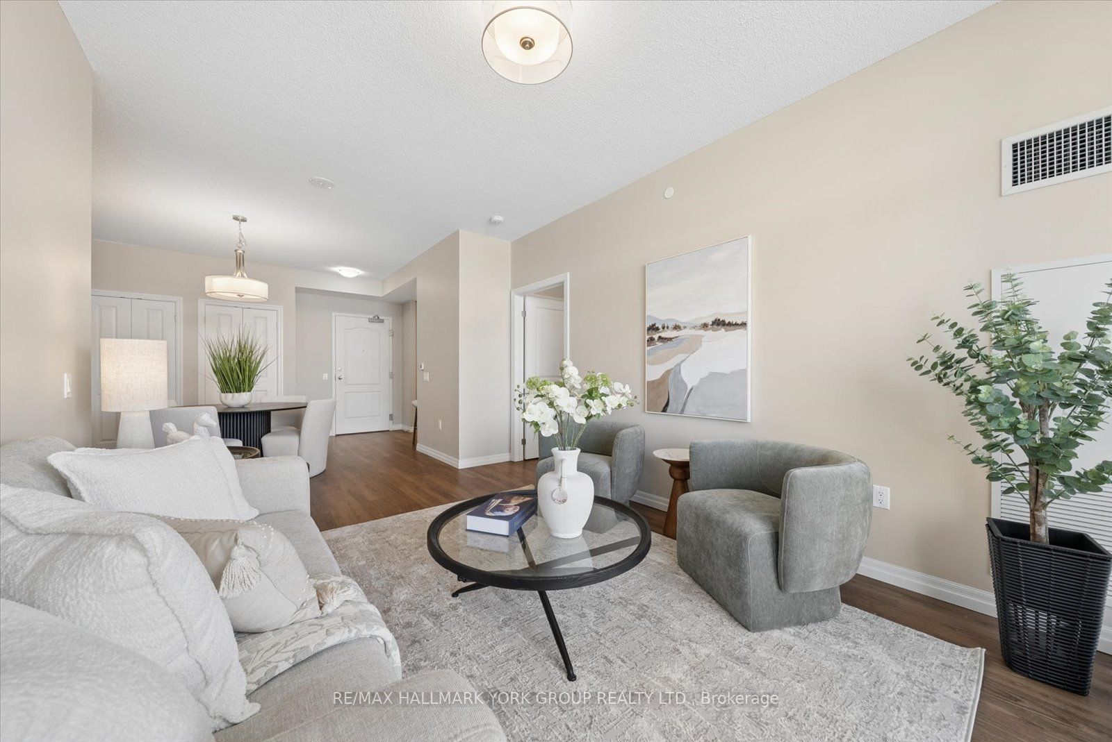 460 William Graham Drive 402 Property Photo 12