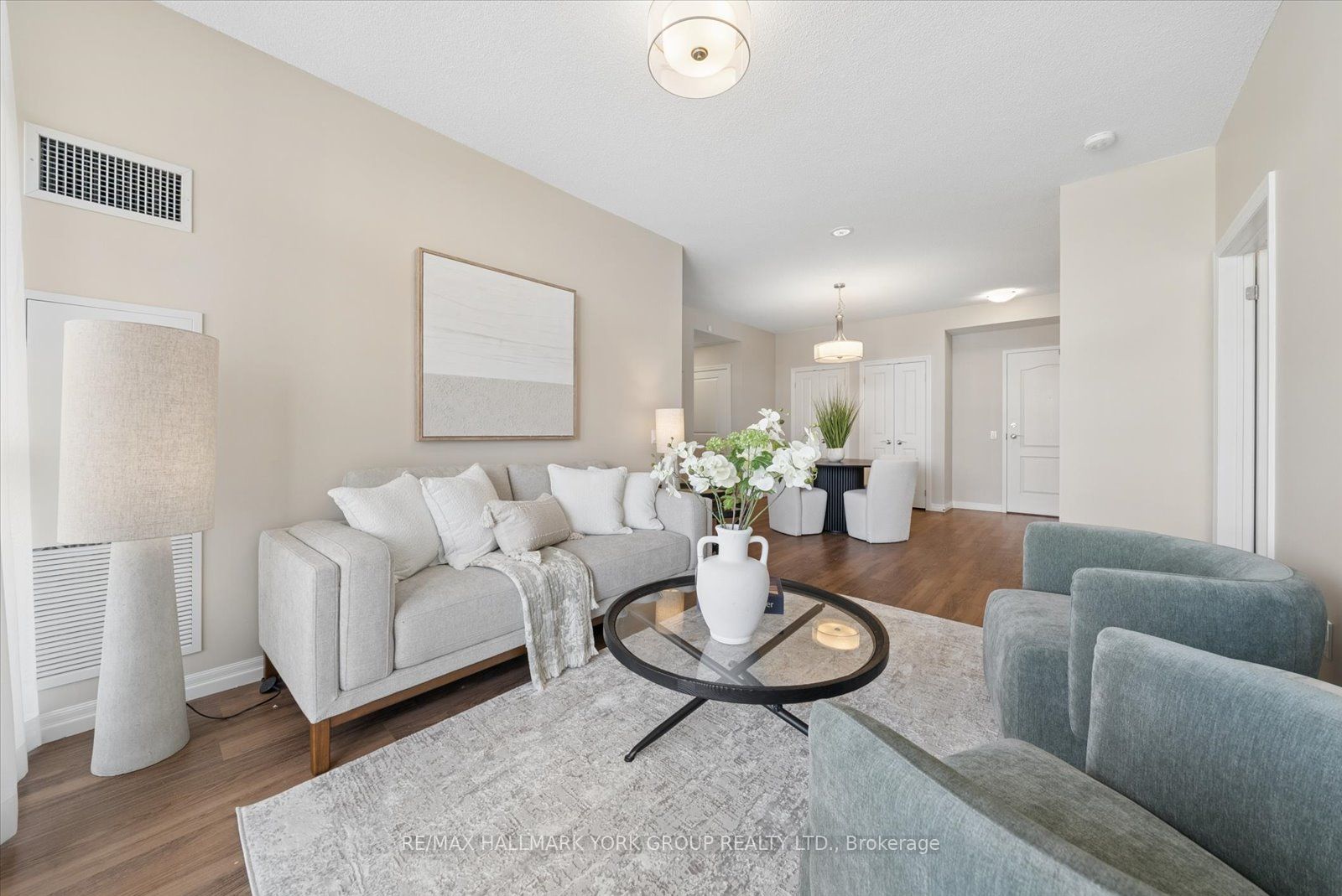 460 William Graham Drive 402 Property Photo 13