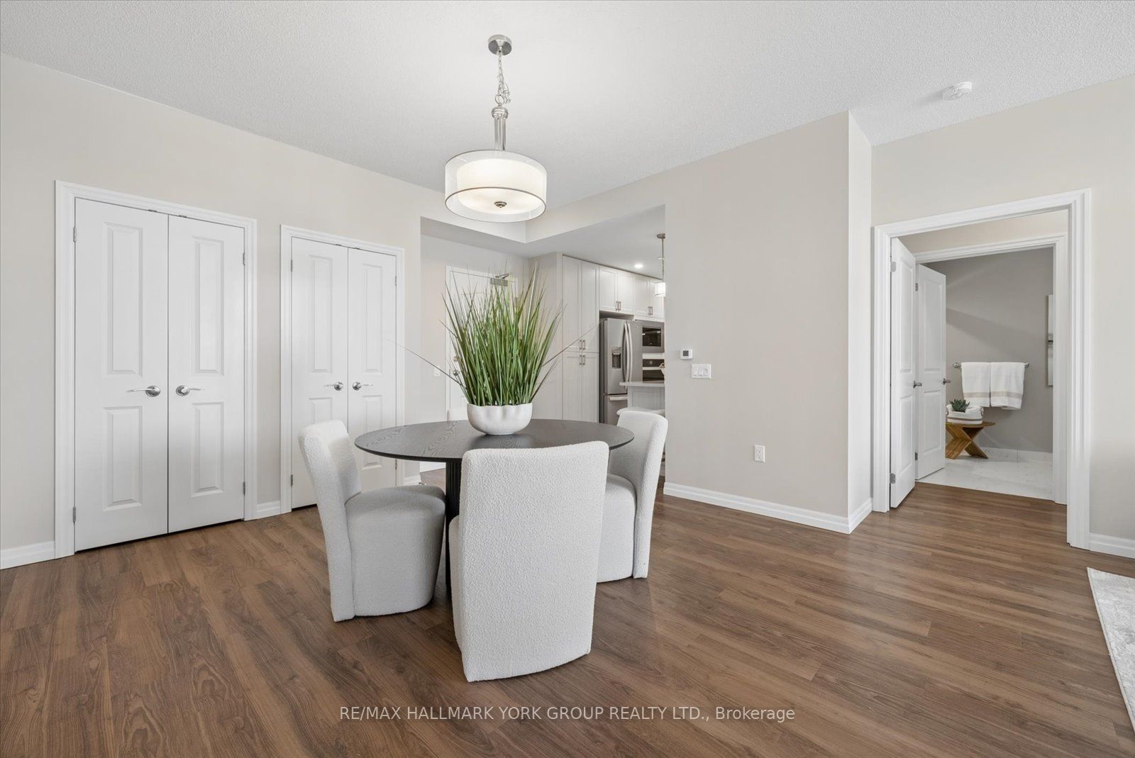 460 William Graham Drive 402 Property Photo 15