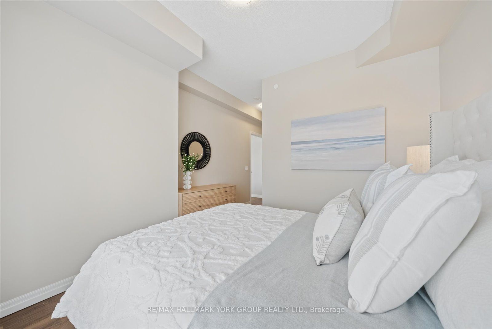 460 William Graham Drive 402 Property Photo 18