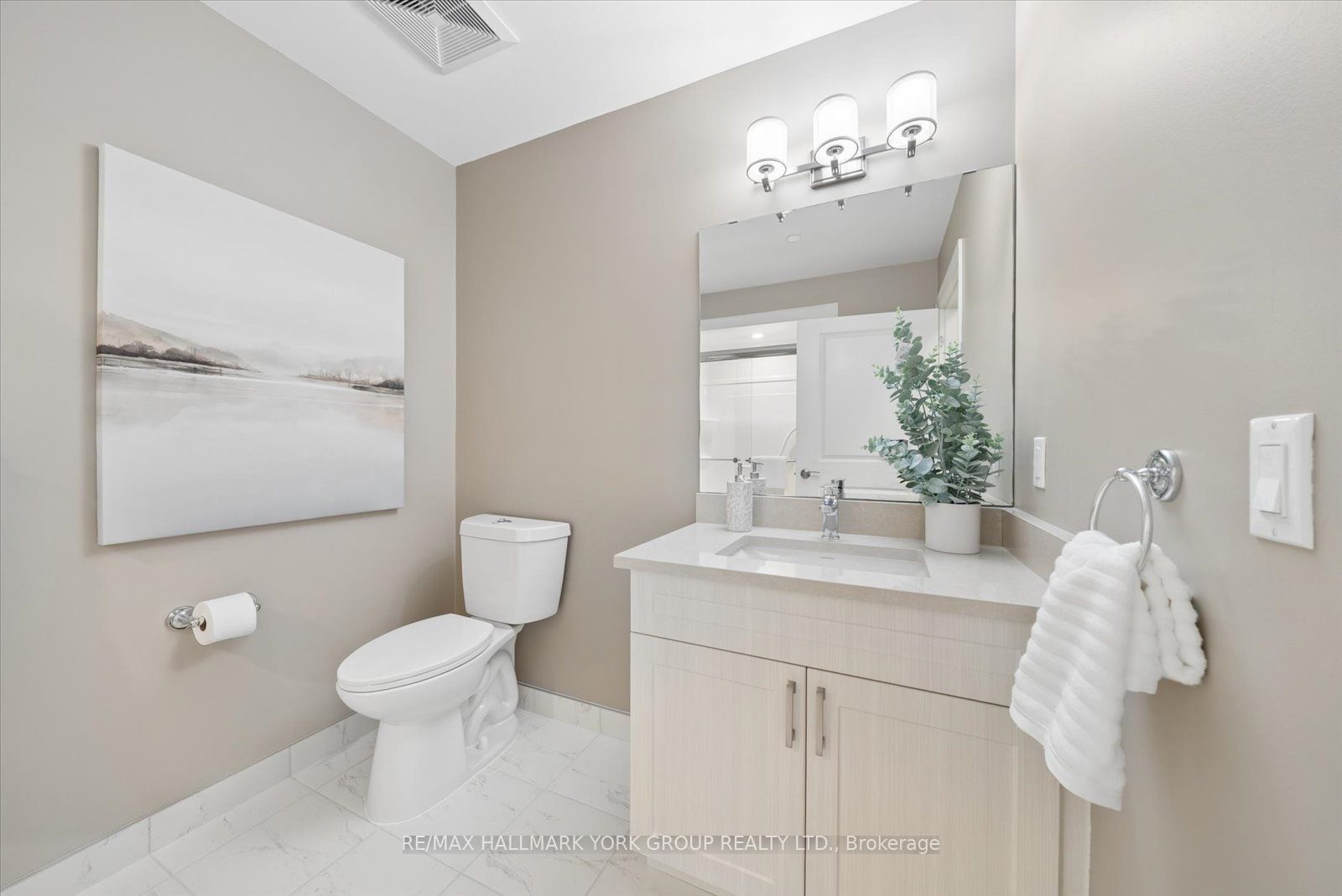 460 William Graham Drive 402 Property Photo 19