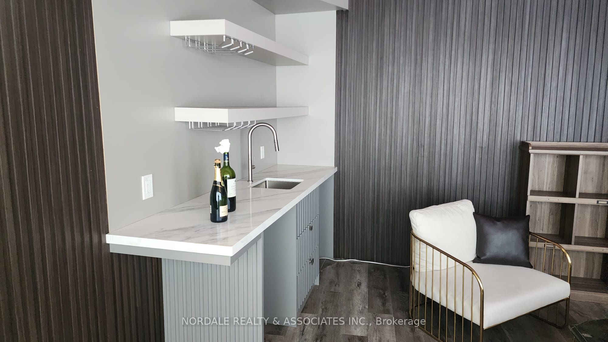 7733 Keele Street Property Photo 9