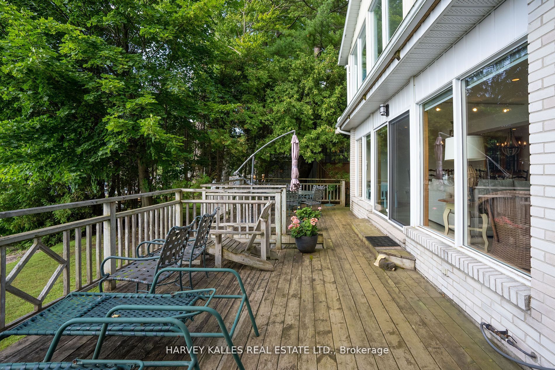 22 Gooch Park Drive Property Photo 11