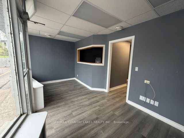 466 Osborne Street 470 Property Photo 6