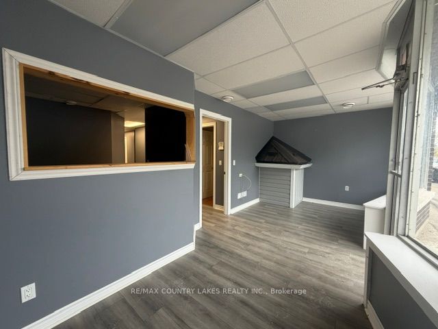466 Osborne Street 470 Property Photo 7