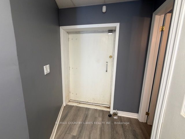 466 Osborne Street 470 Property Photo 13