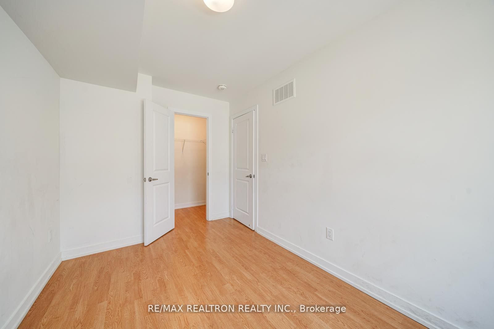 119 Cornell Rouge Boulevard Property Photo 11