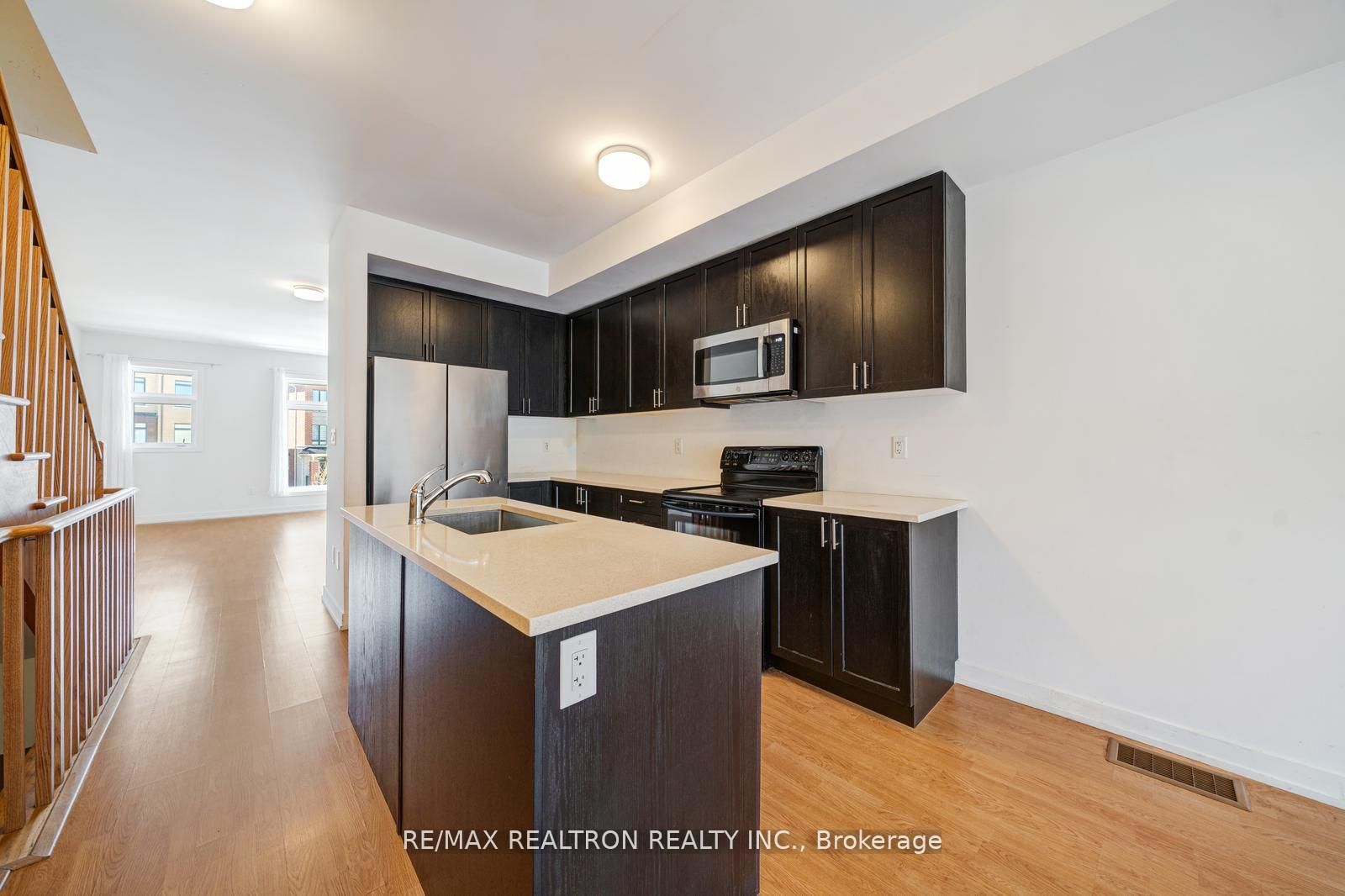 119 Cornell Rouge Boulevard Property Photo 14