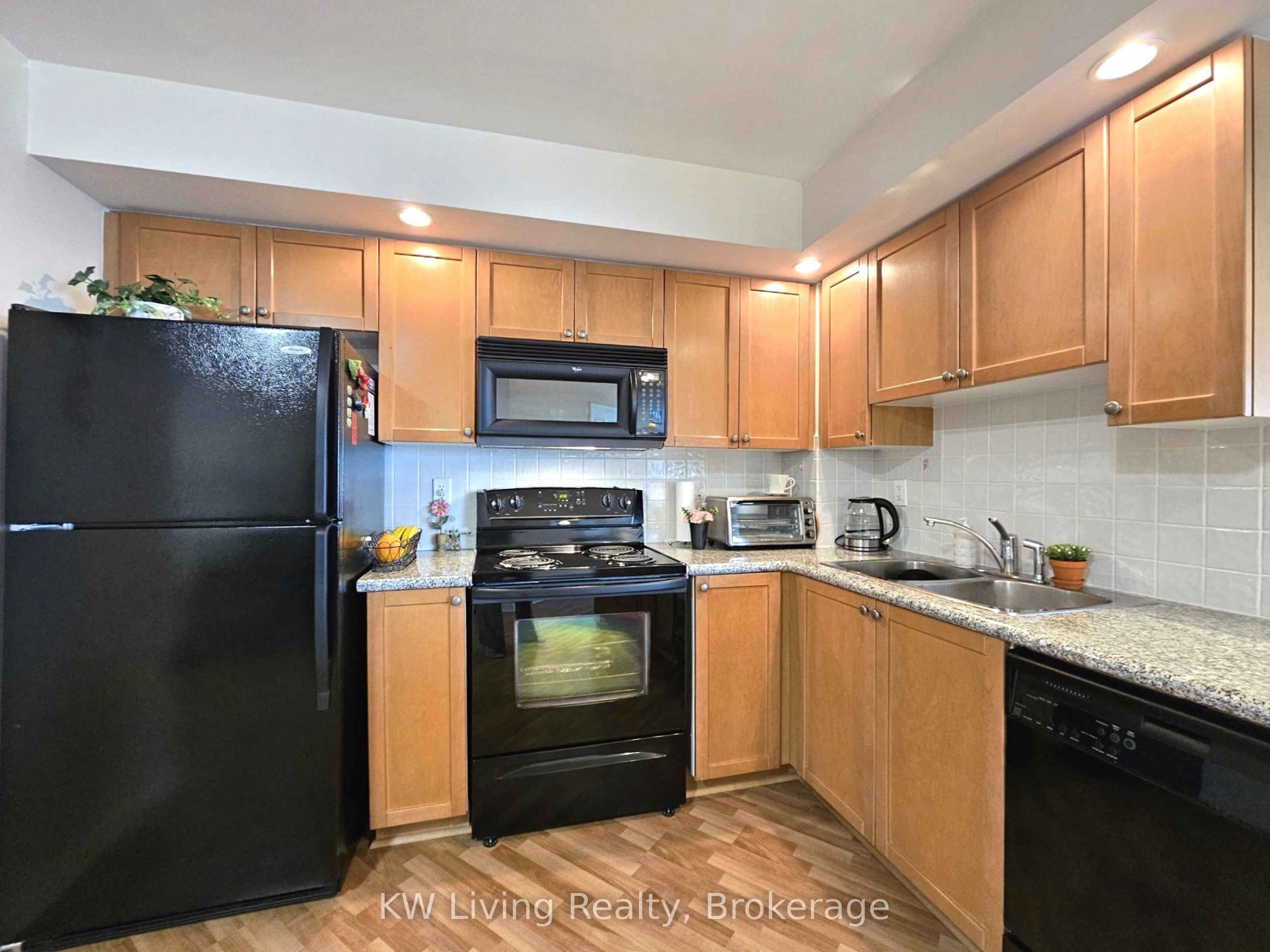 33 Cox Boulevard 1117 Property Photo 6