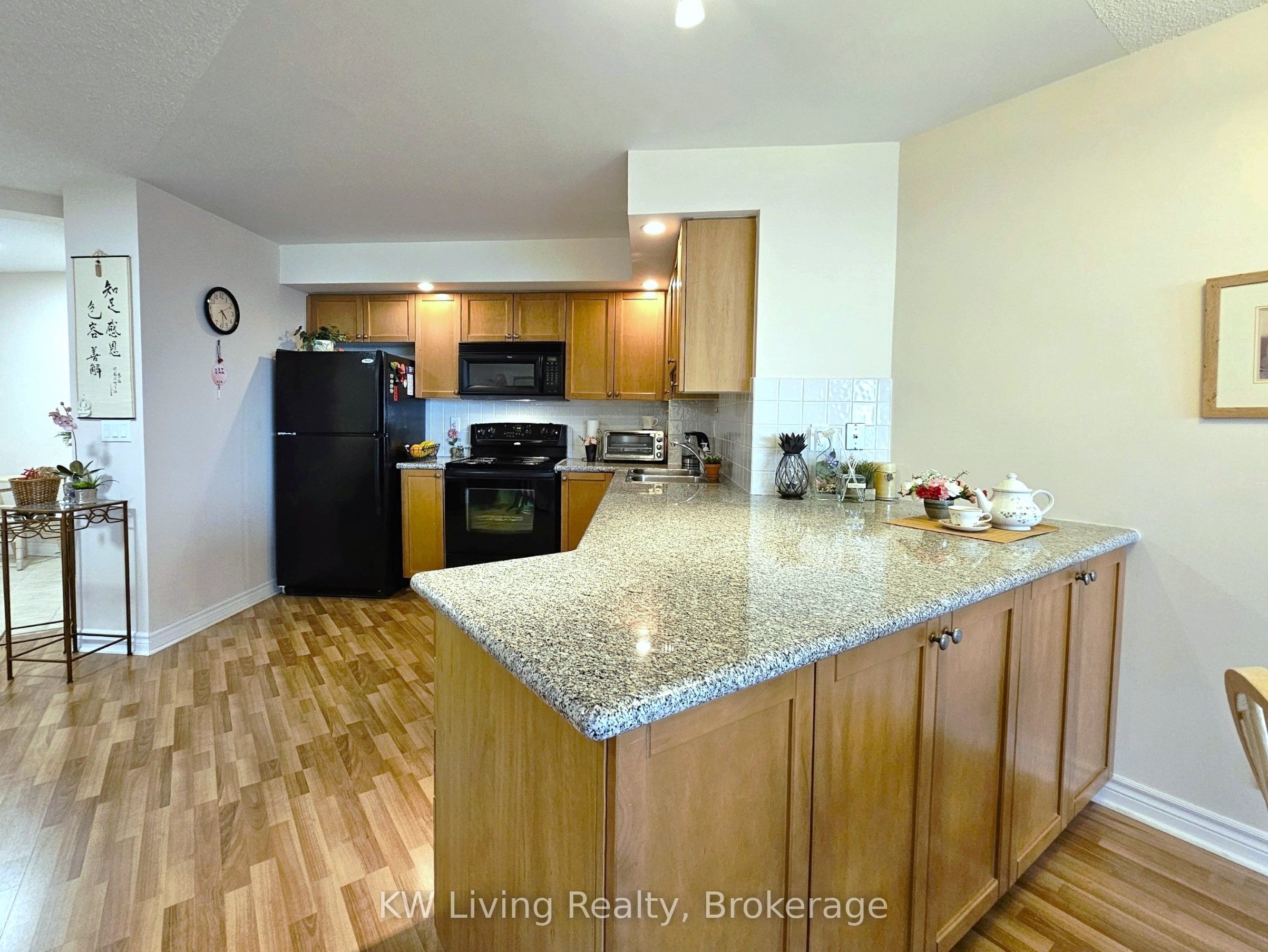 33 Cox Boulevard 1117 Property Photo 7