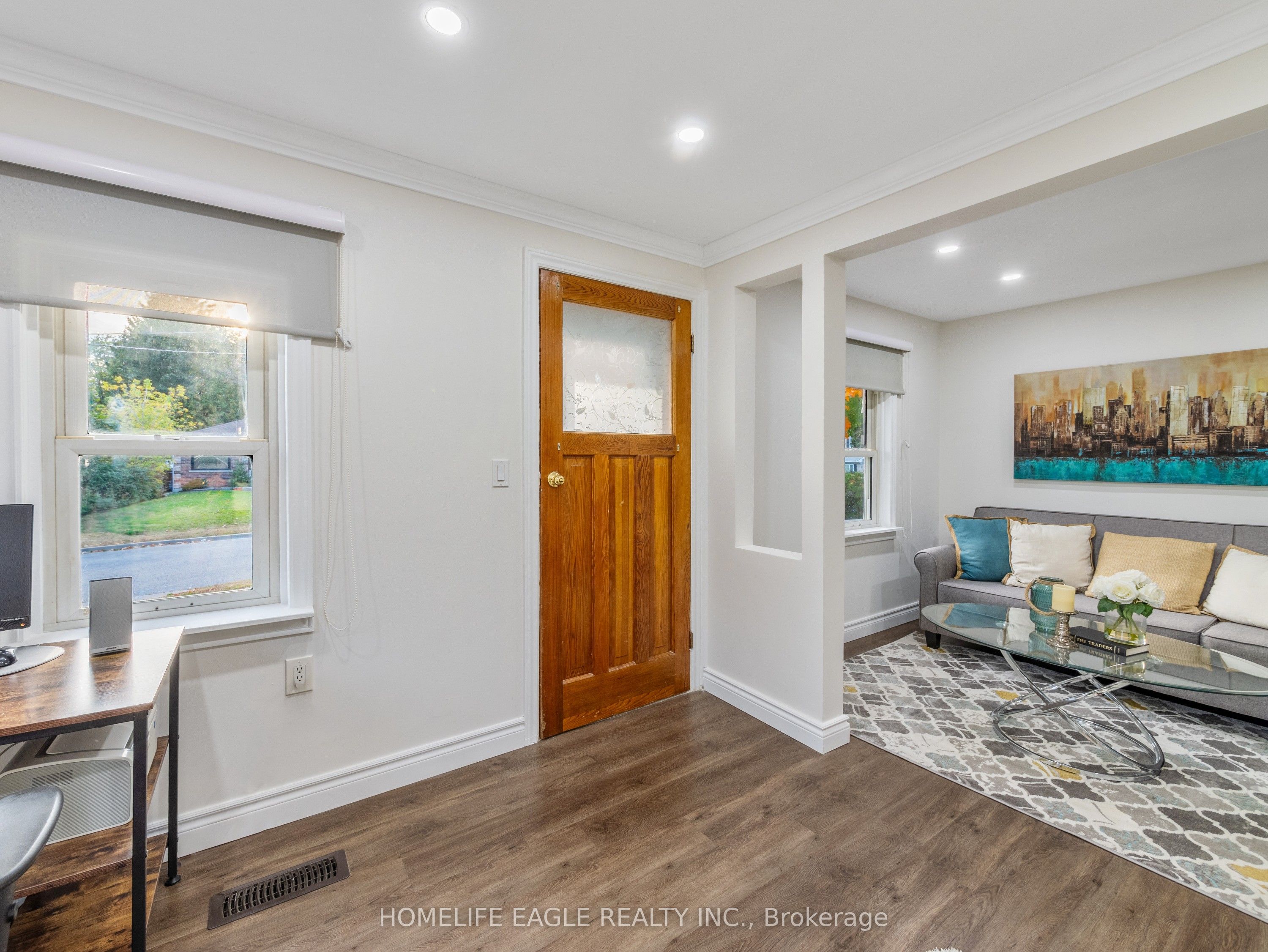 75 Denne Boulevard Property Photo 2