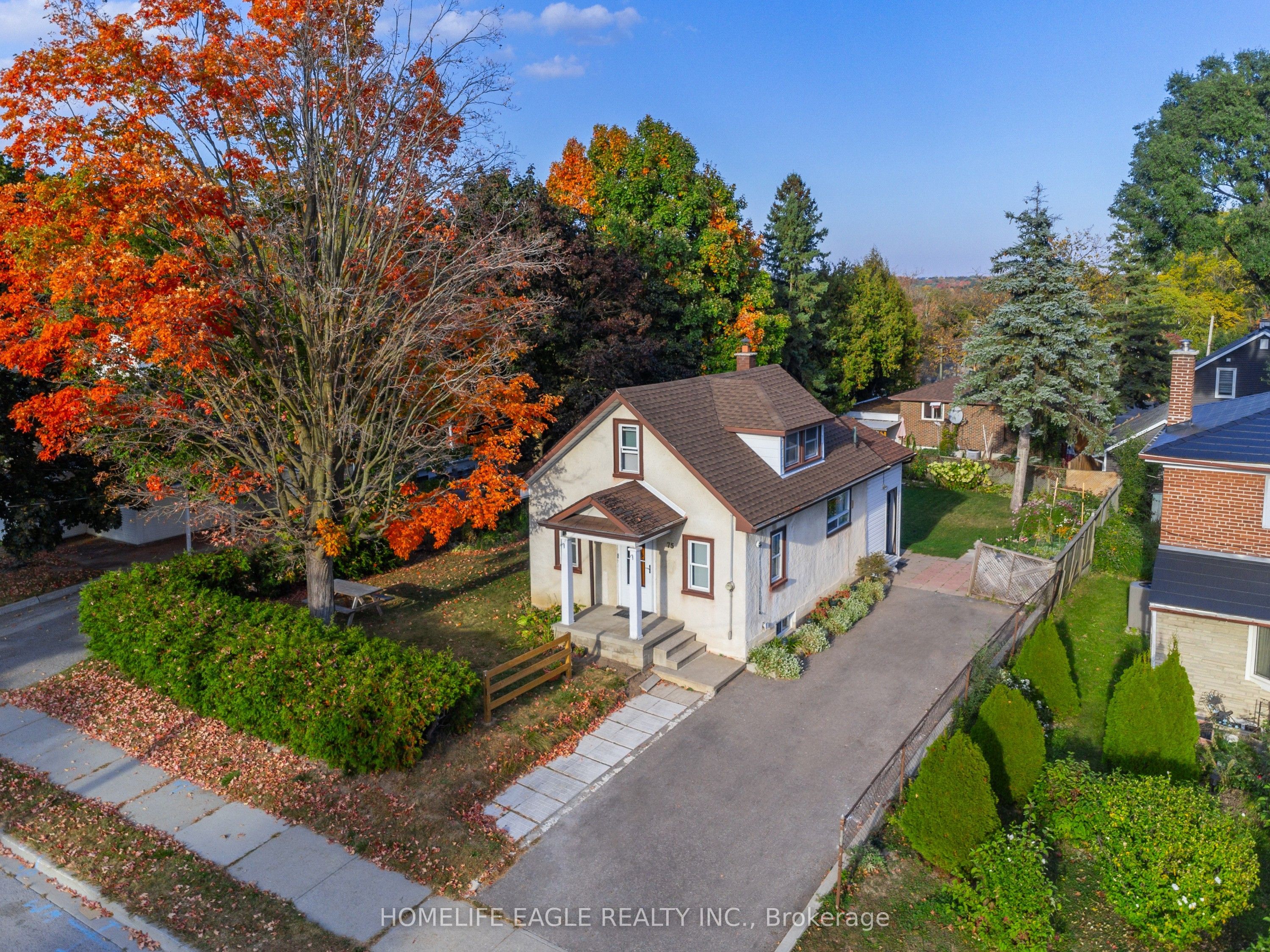 75 Denne Boulevard Property Photo 25