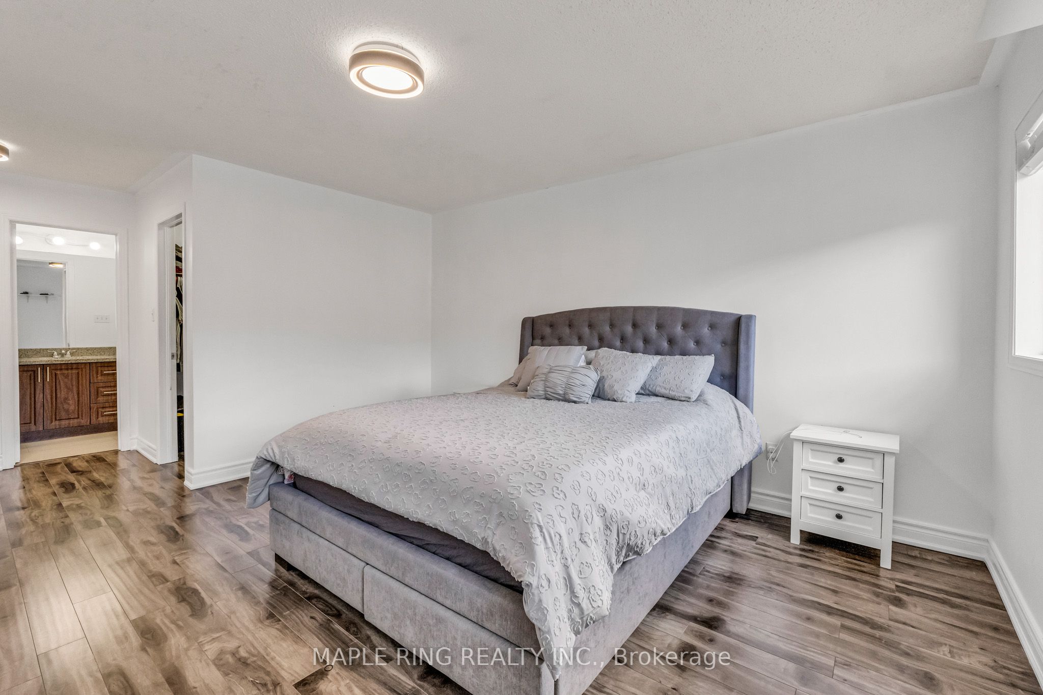36 Laurelhurst Crescent Property Photo 17