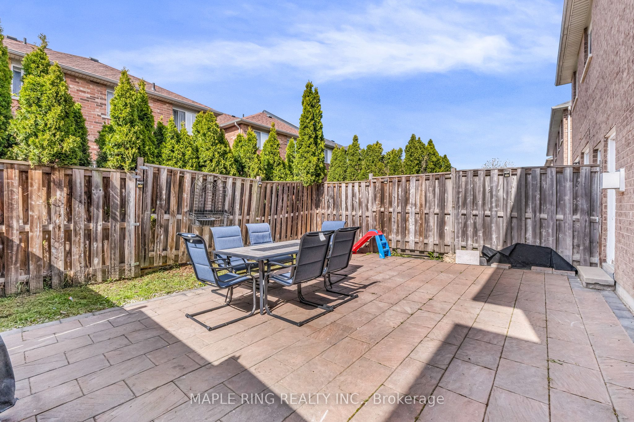 36 Laurelhurst Crescent Property Photo 37