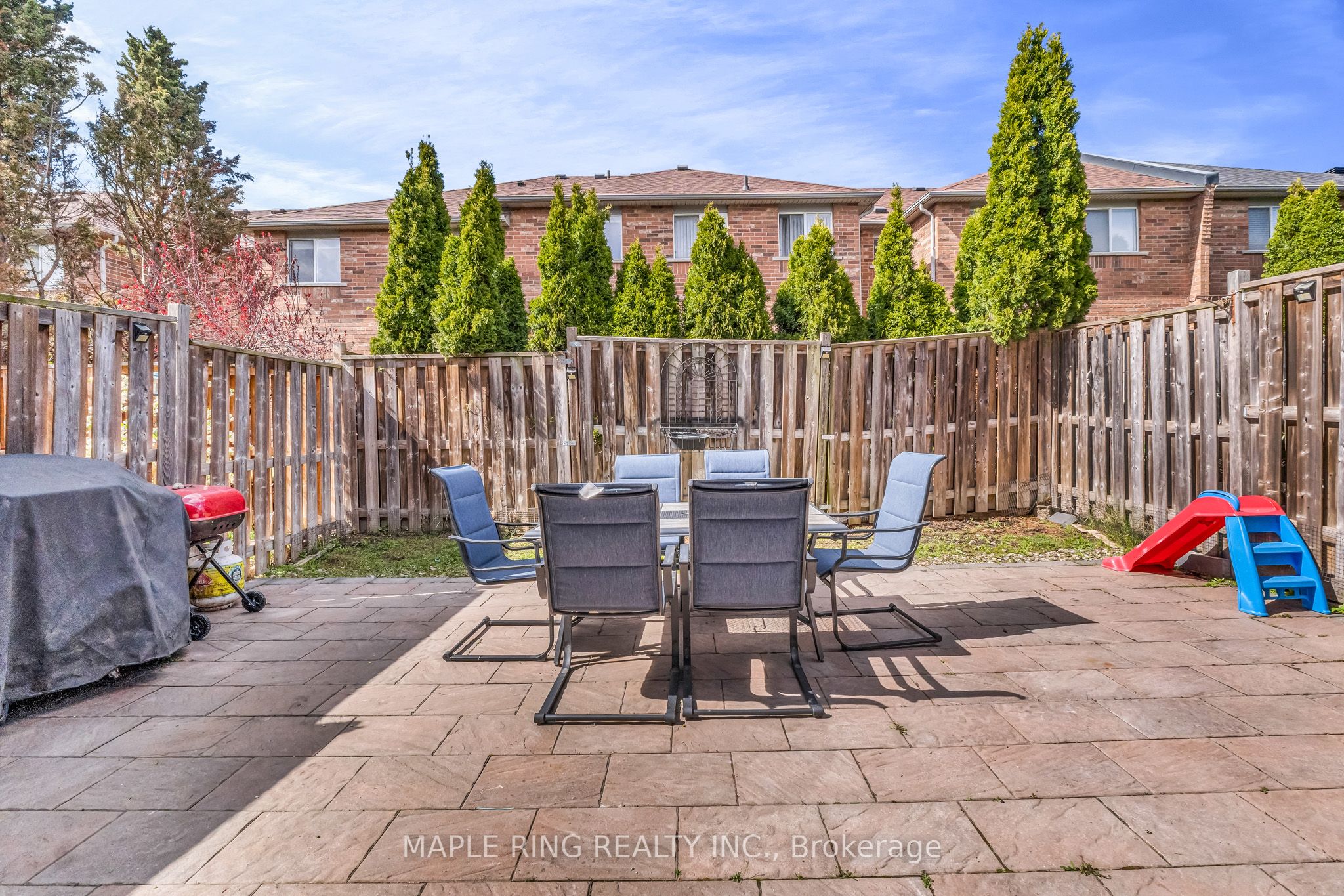 36 Laurelhurst Crescent Property Photo 38