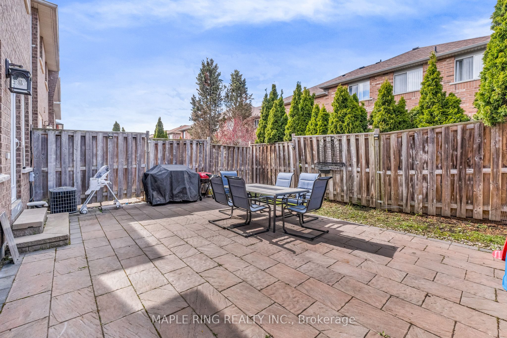 36 Laurelhurst Crescent Property Photo 40