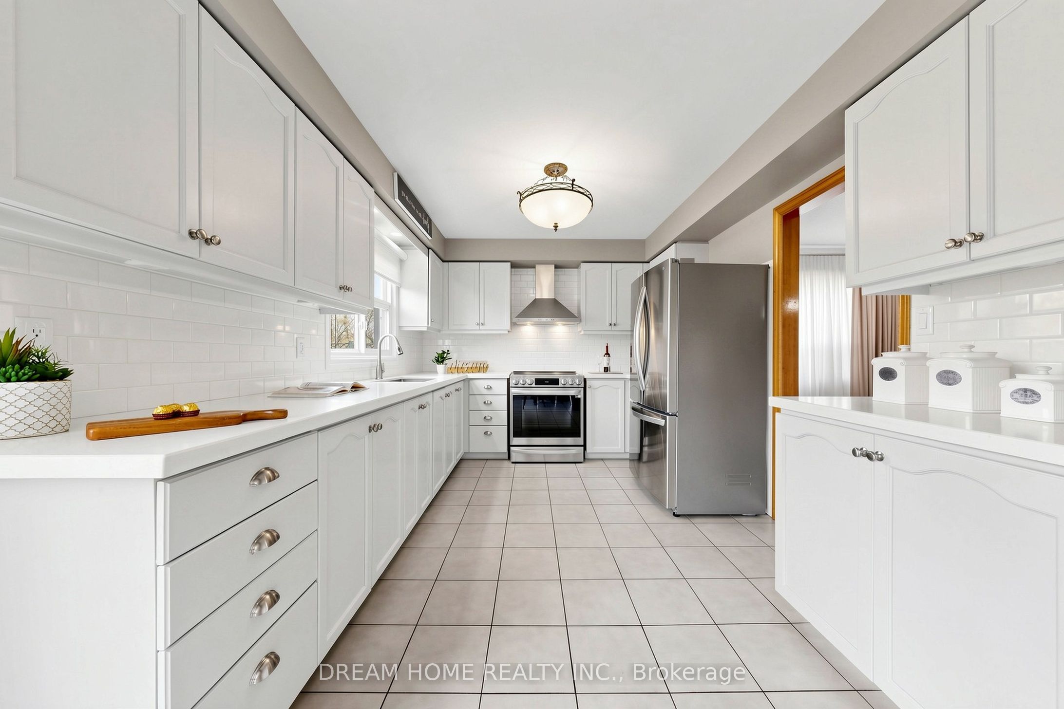 312 Valeria Boulevard Property Photo 10