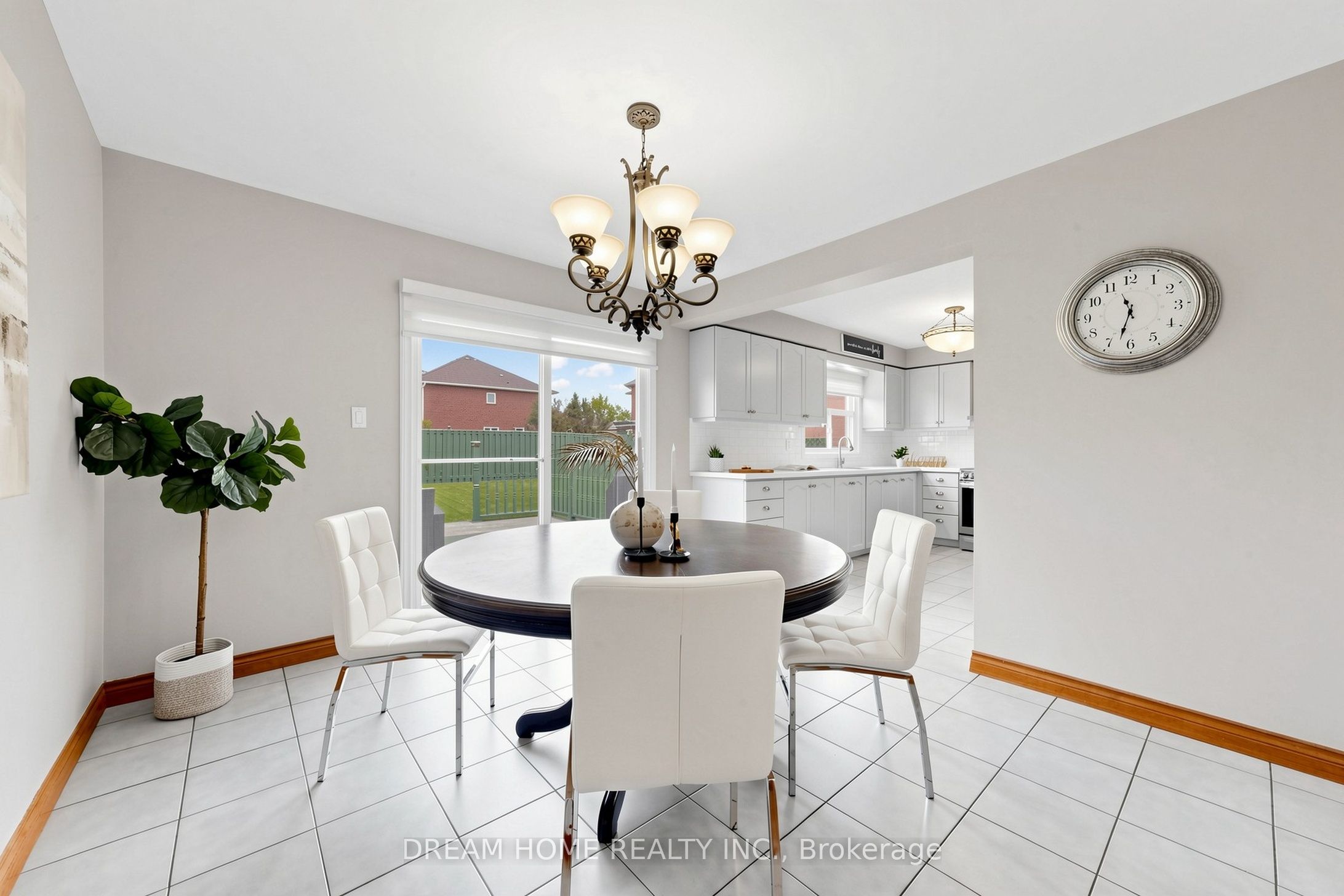 312 Valeria Boulevard Property Photo 13