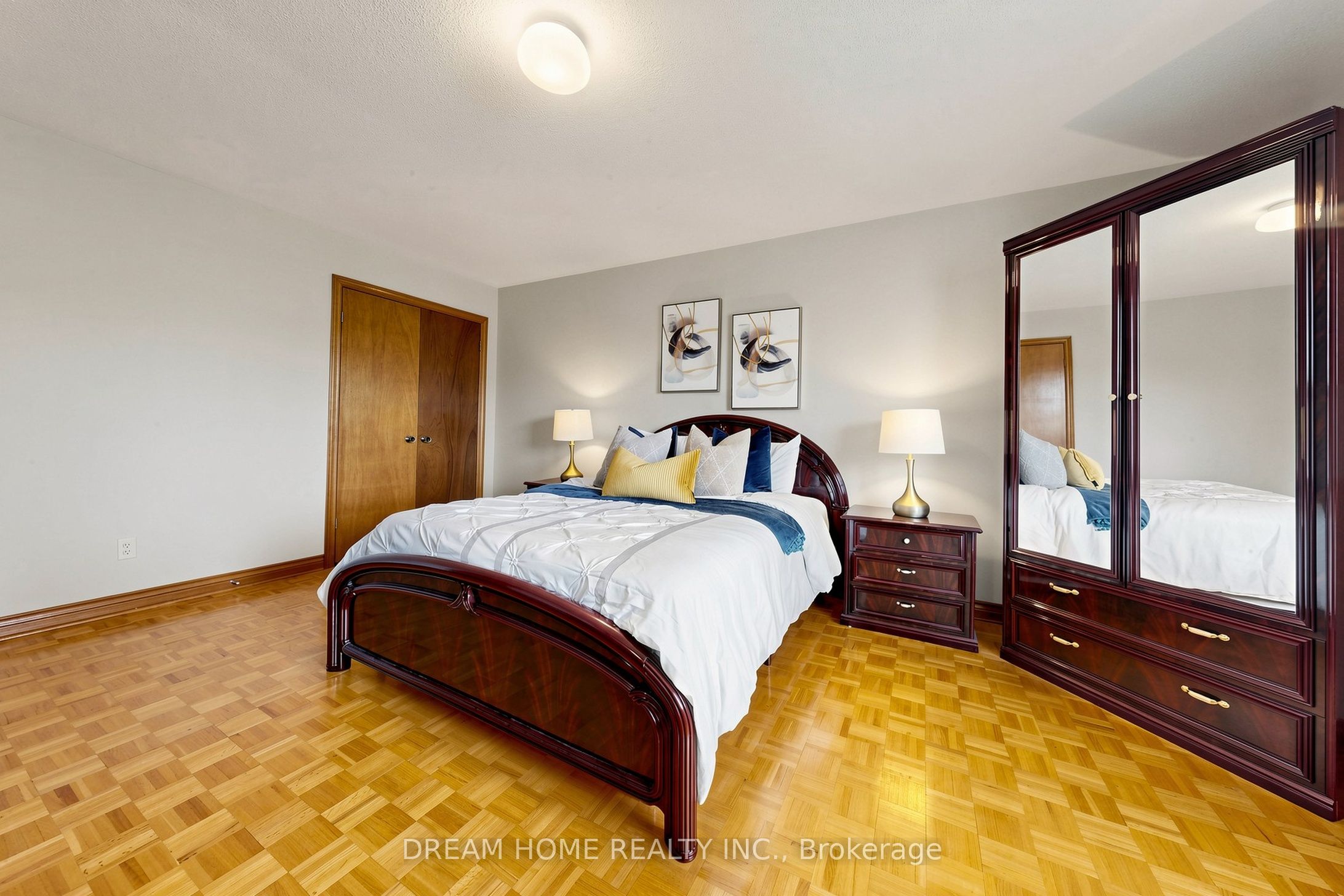 312 Valeria Boulevard Property Photo 25