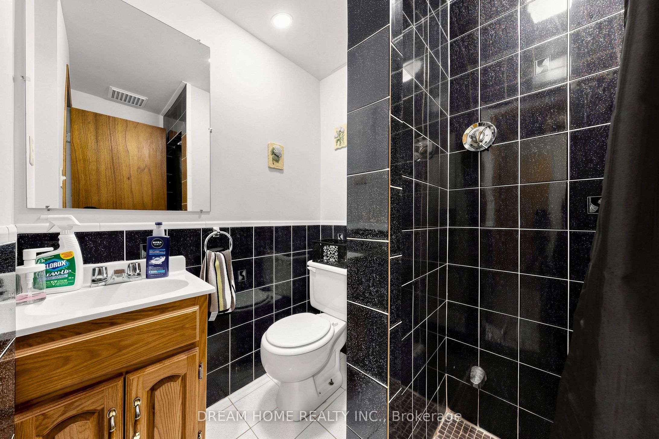 312 Valeria Boulevard Property Photo 38