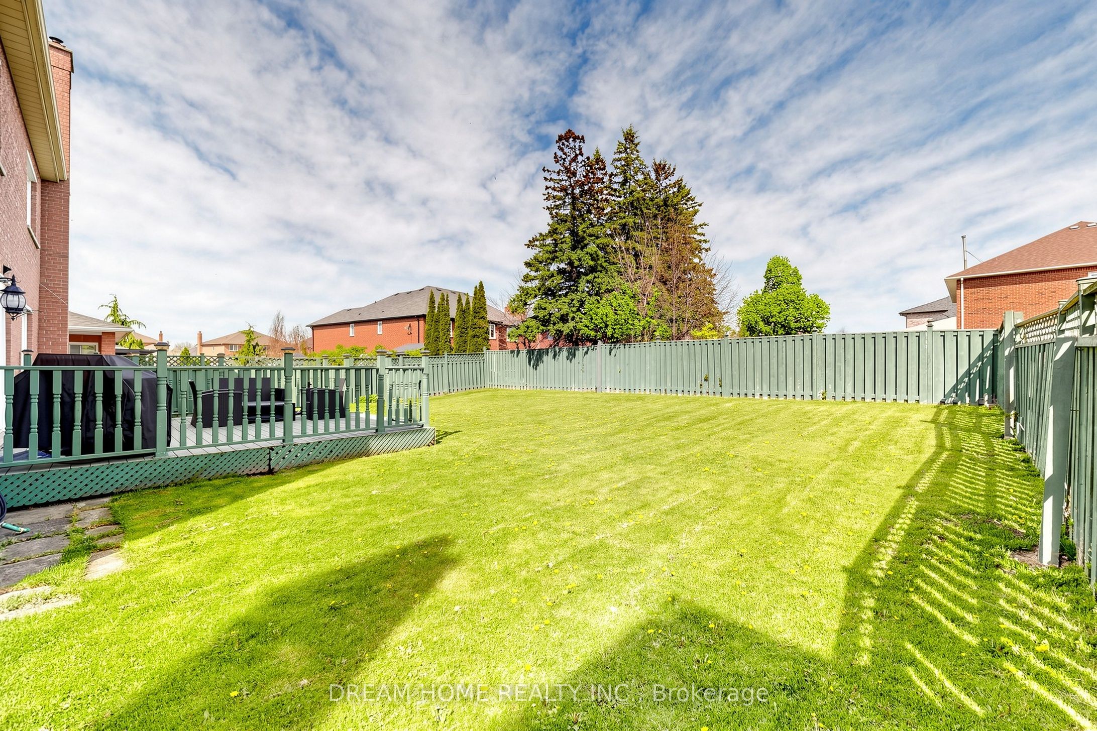 312 Valeria Boulevard Property Photo 43