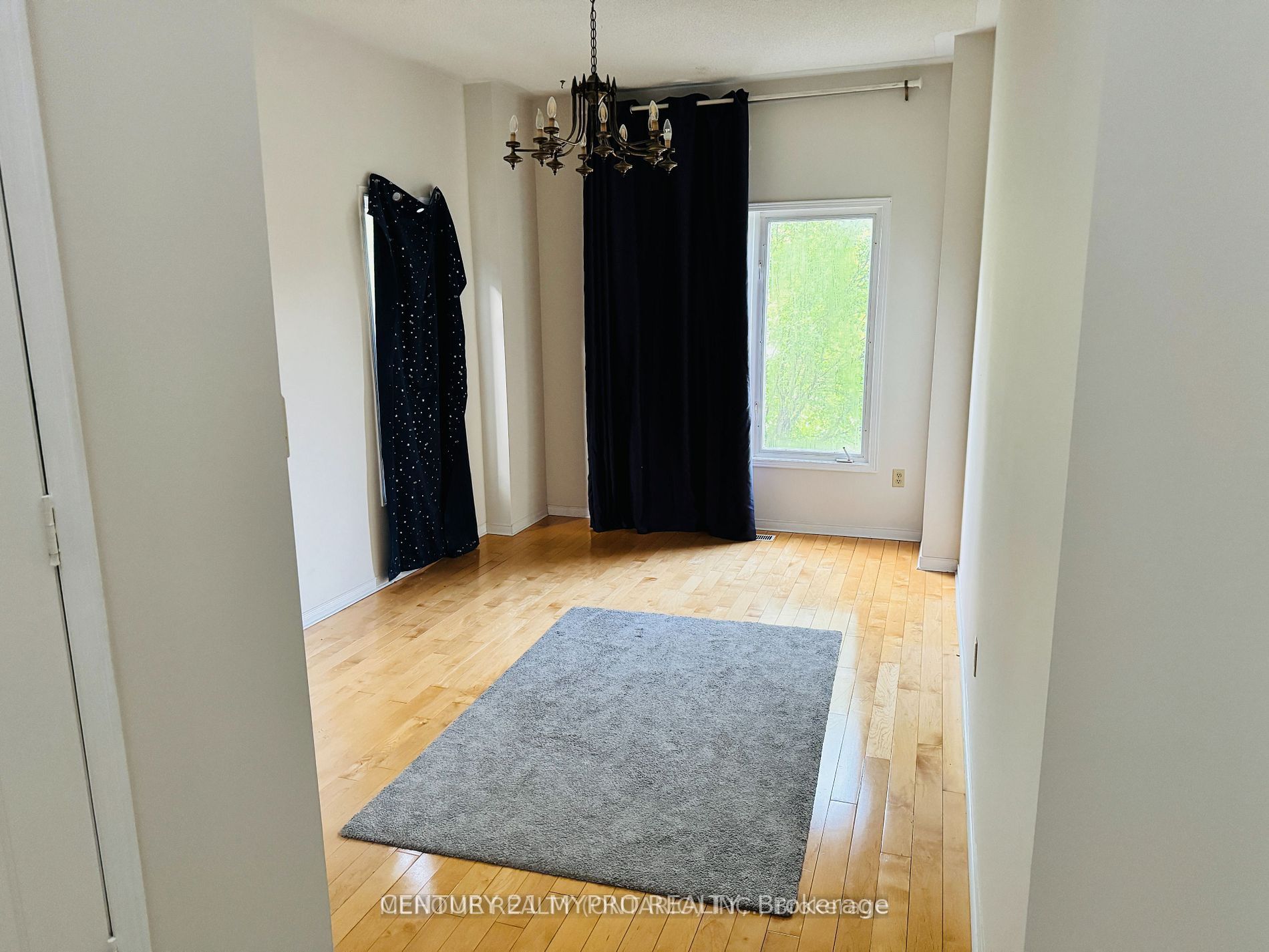 46 Cranleigh Drive Property Photo 2