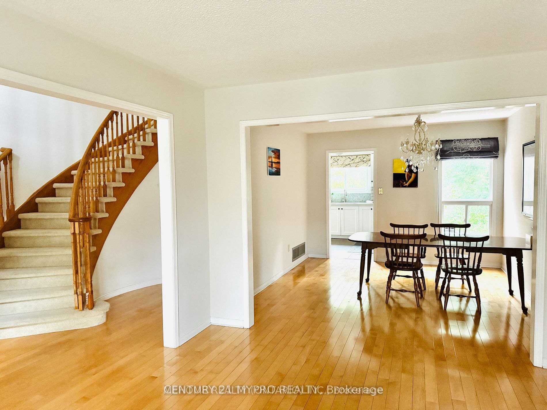 46 Cranleigh Drive Property Photo 3