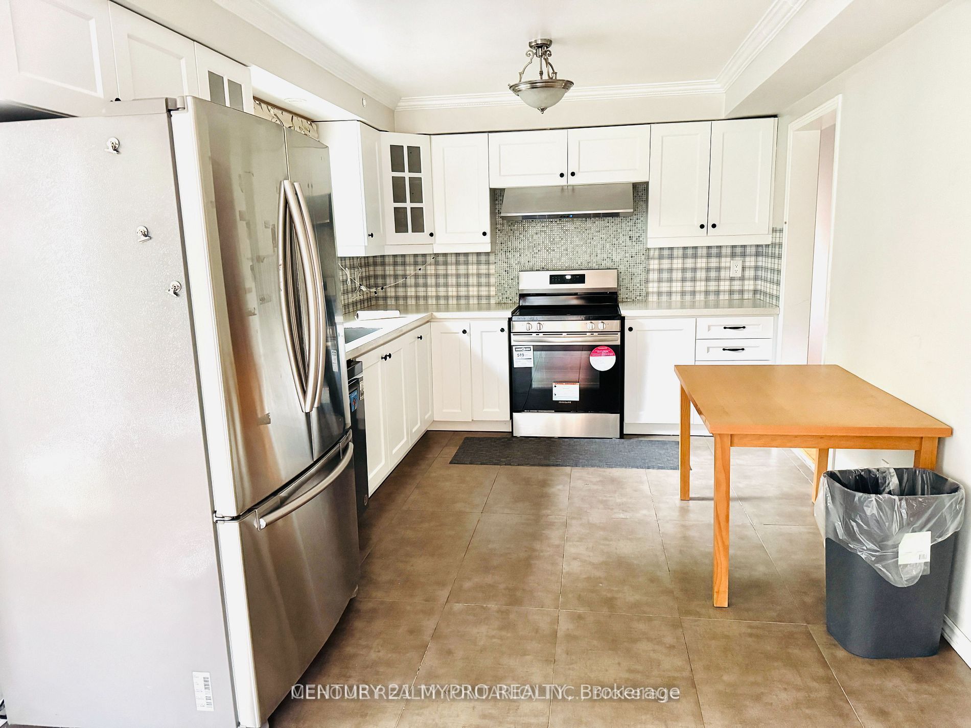 46 Cranleigh Drive Property Photo 6