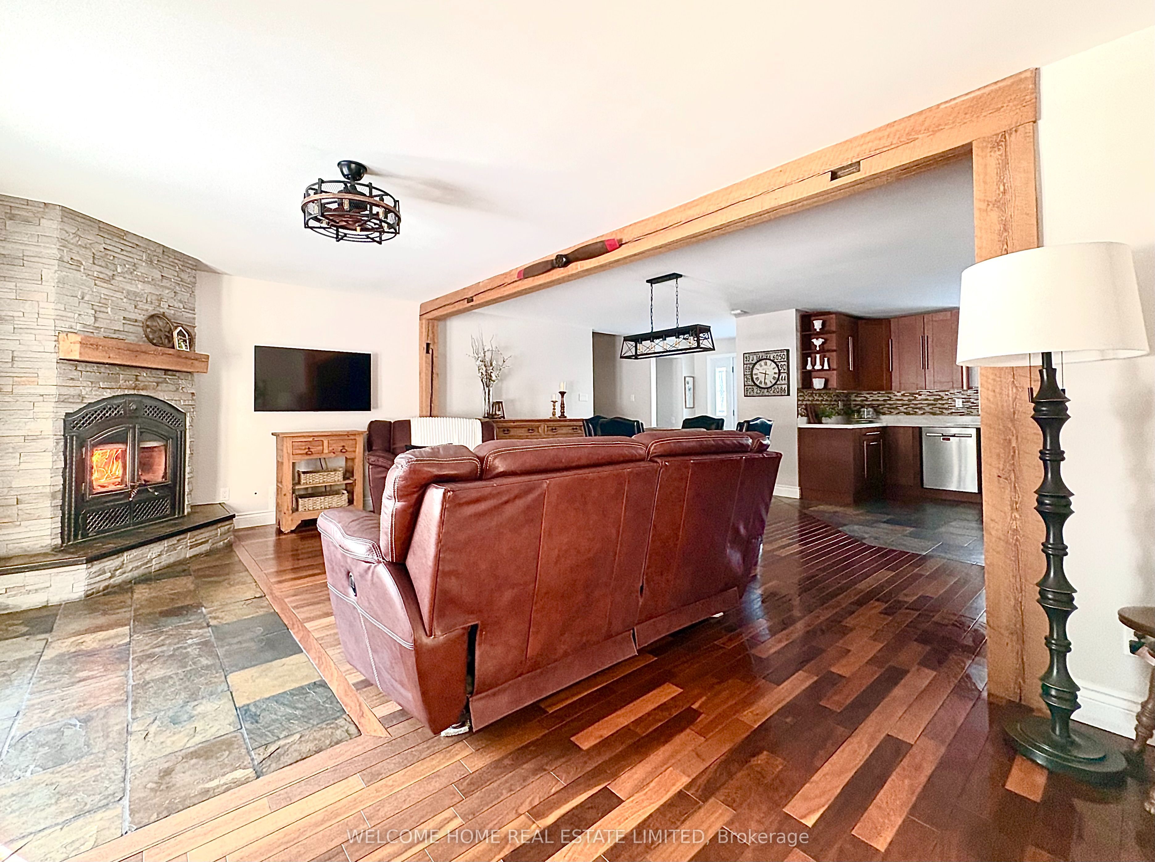 8071 4th Line Property Photo 8