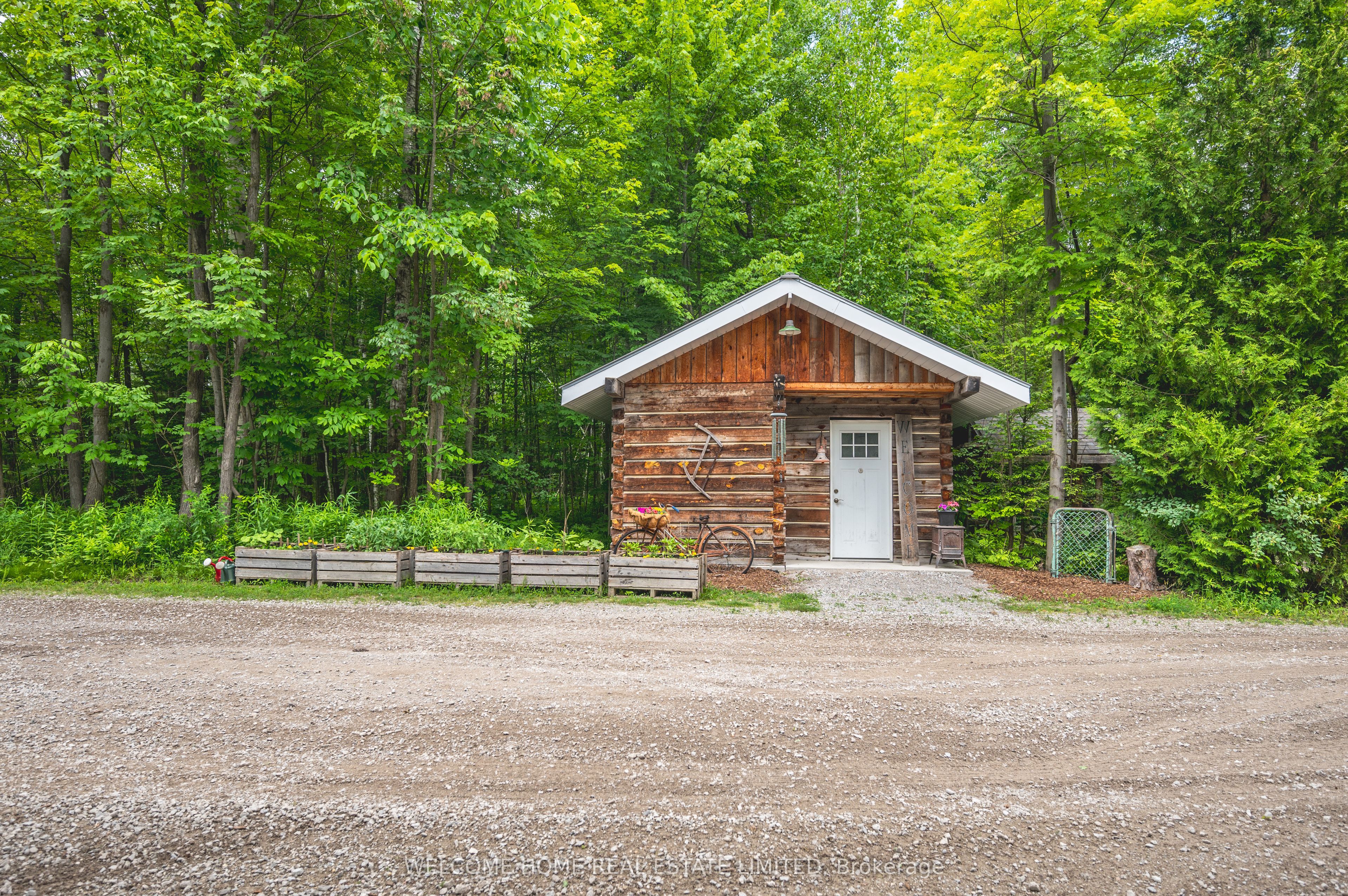 8071 4th Line Property Photo 27