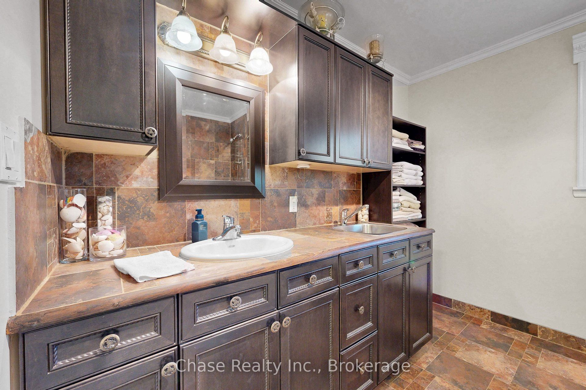 13645 Ninth Line Property Photo 15