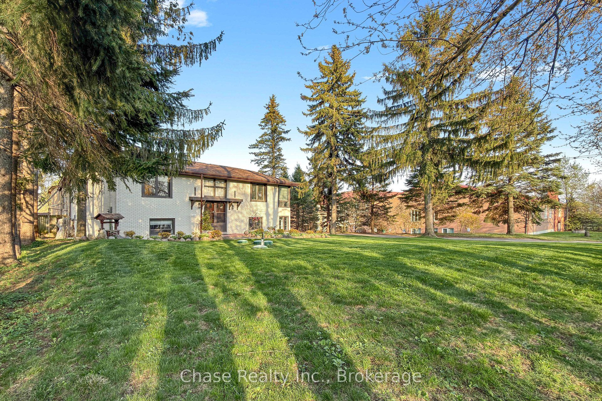 13645 Ninth Line Property Photo 31