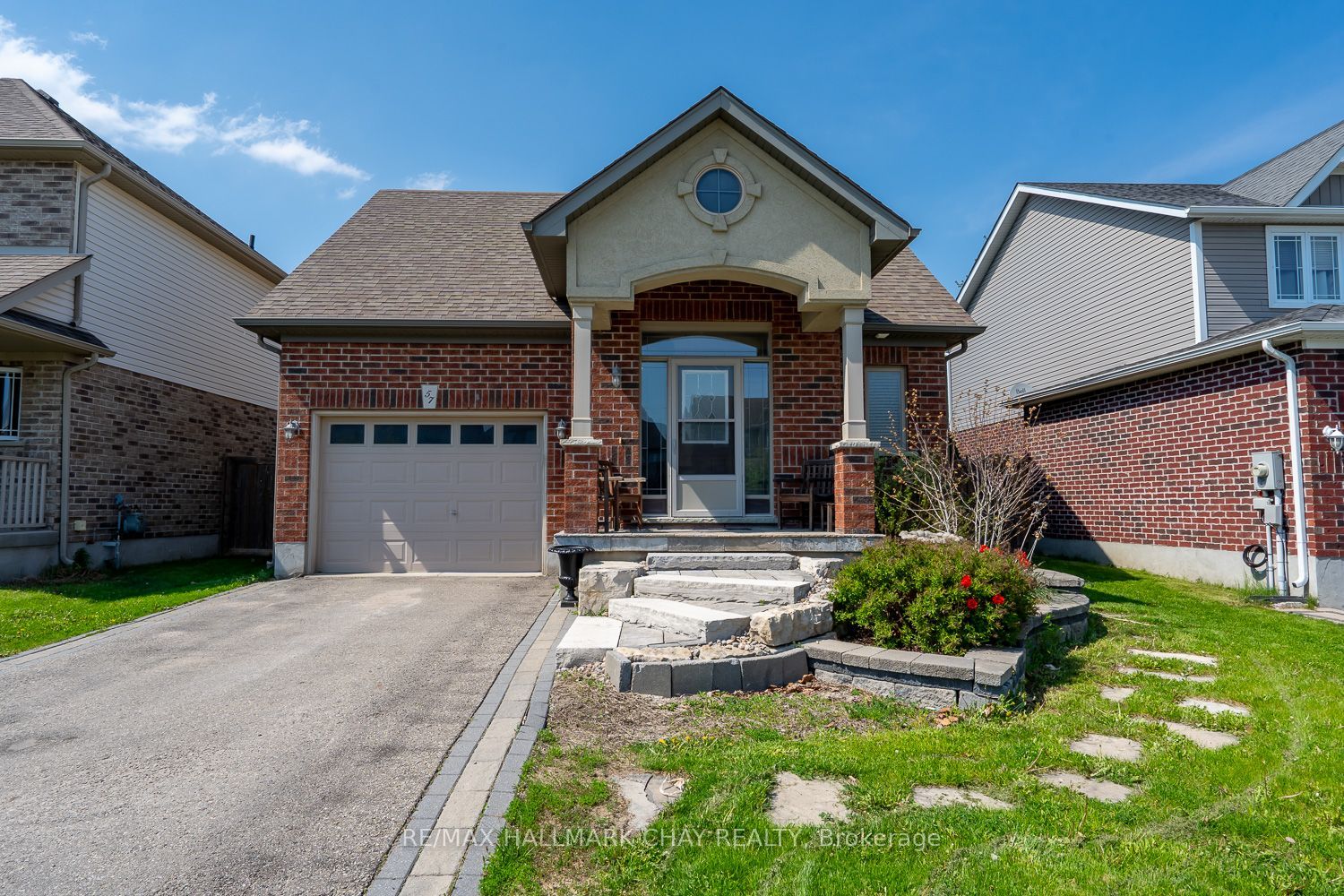 57 Irwin Crescent Property Photo 1