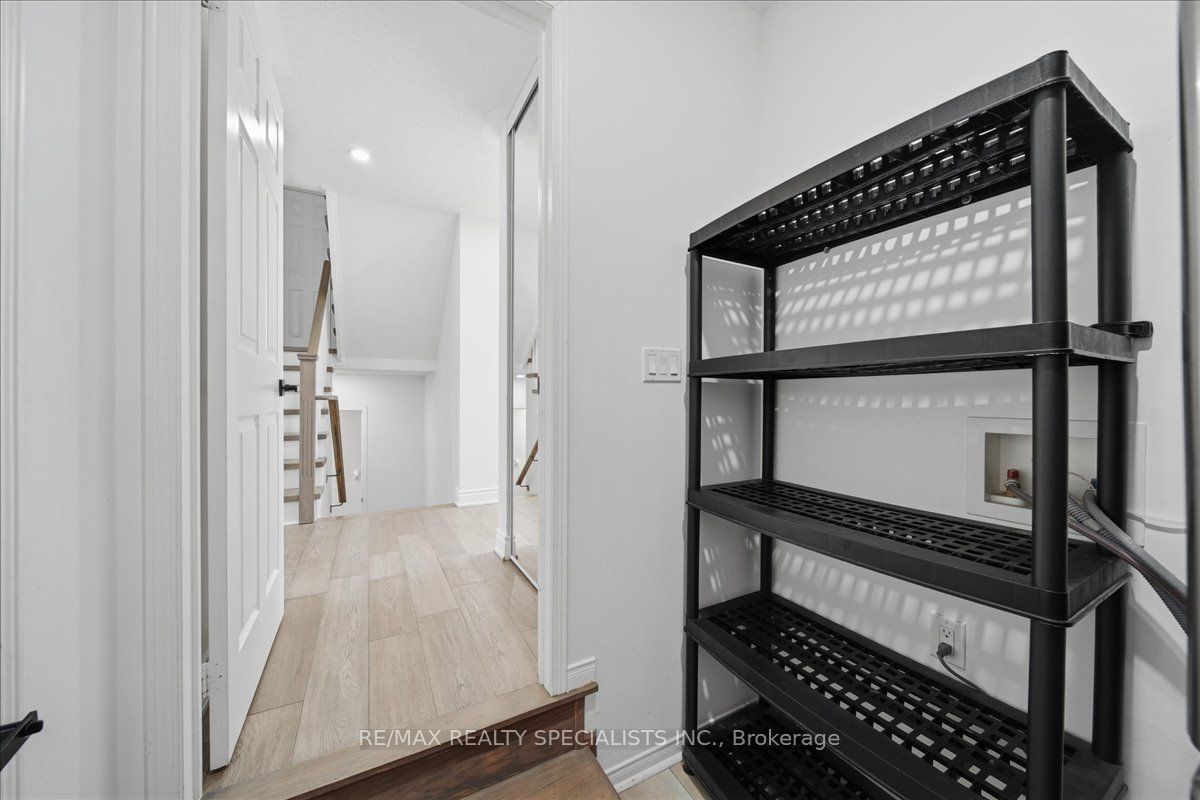 164 Webb Street Property Photo 13