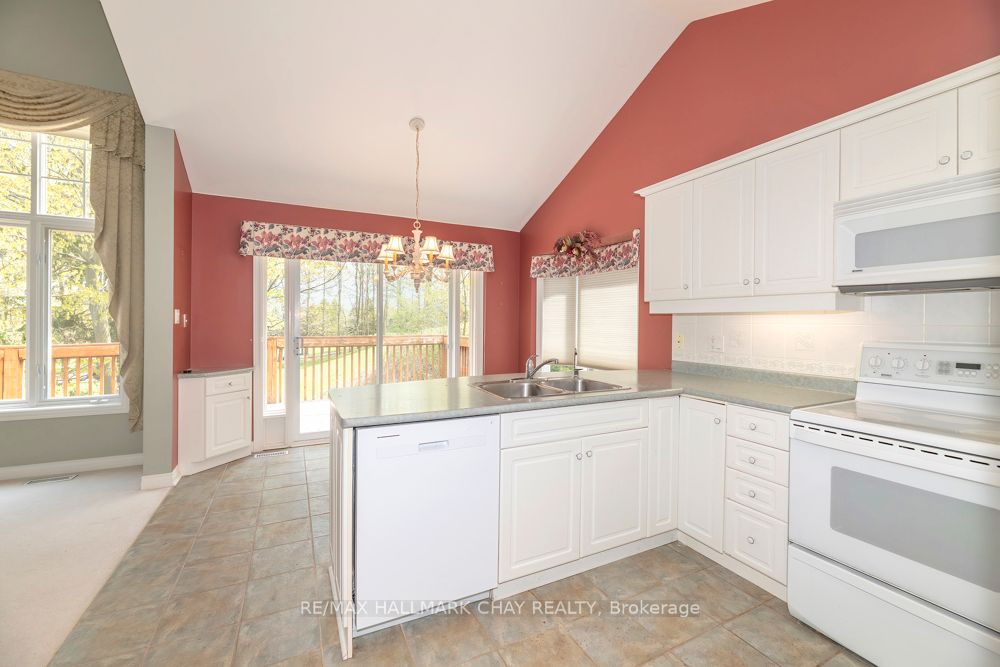 65 Sunset Boulevard Property Photo 13