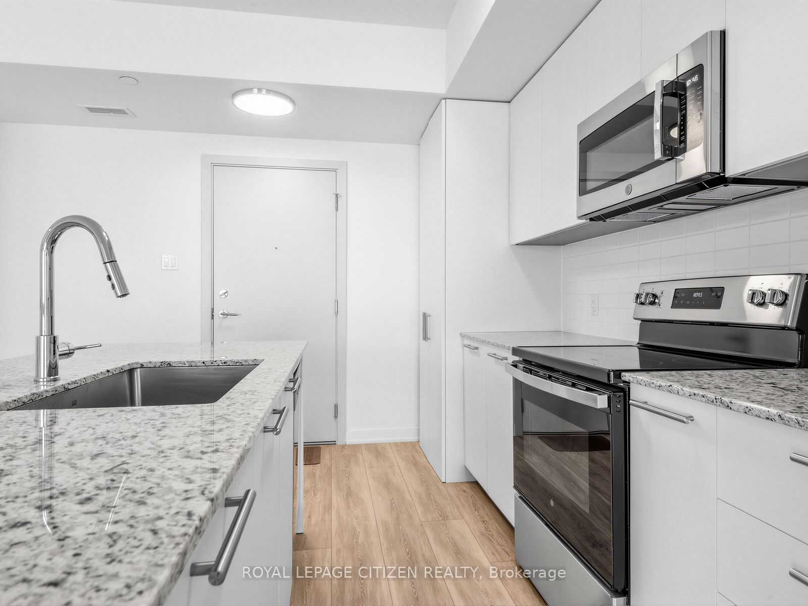 101 Cathedral High Street 235 Property Photo 11