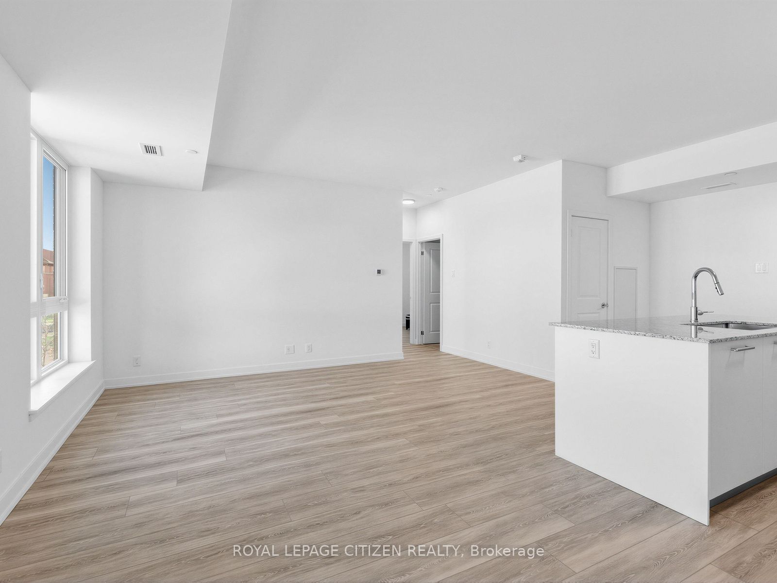 101 Cathedral High Street 235 Property Photo 16