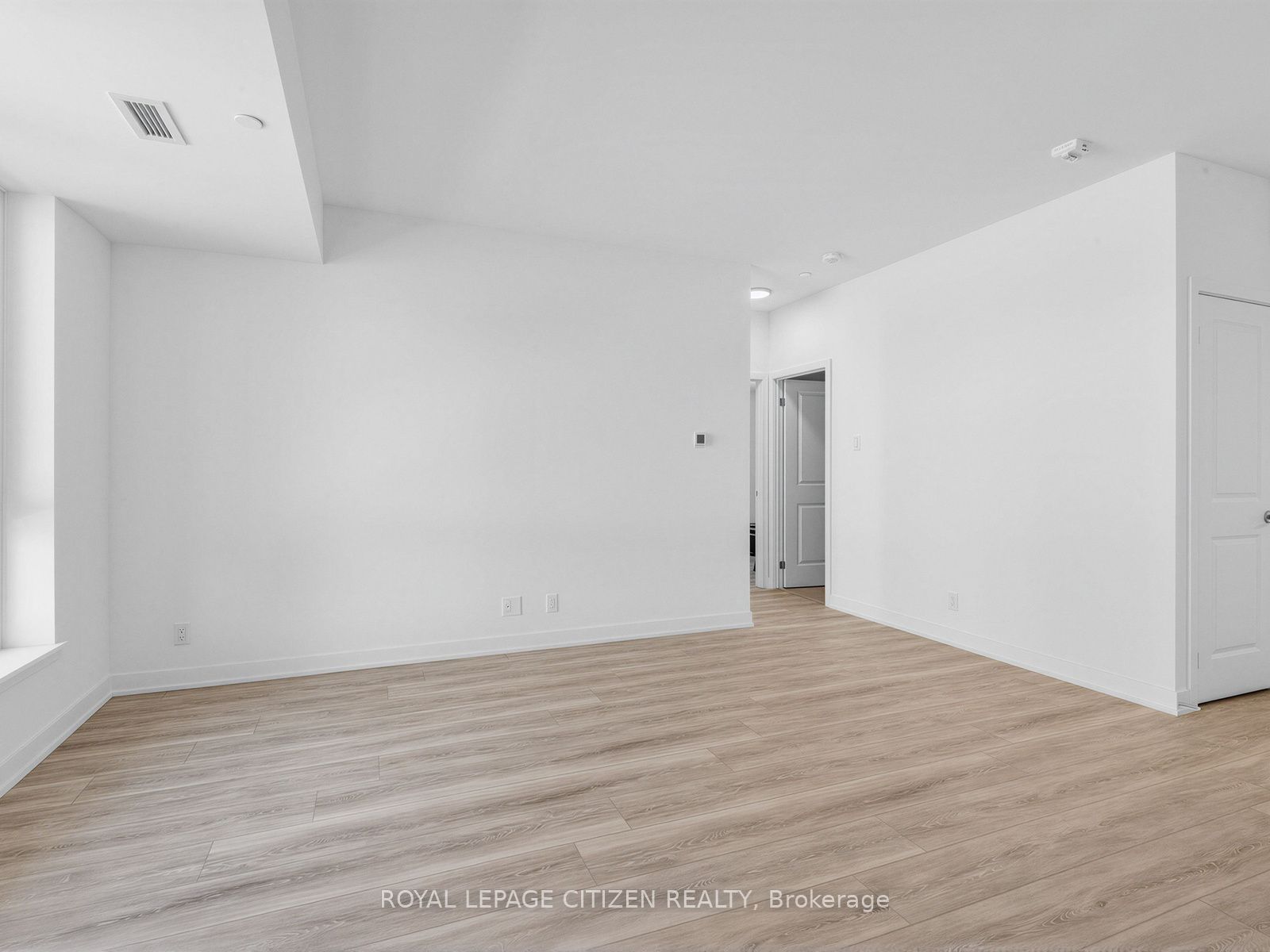101 Cathedral High Street 235 Property Photo 17
