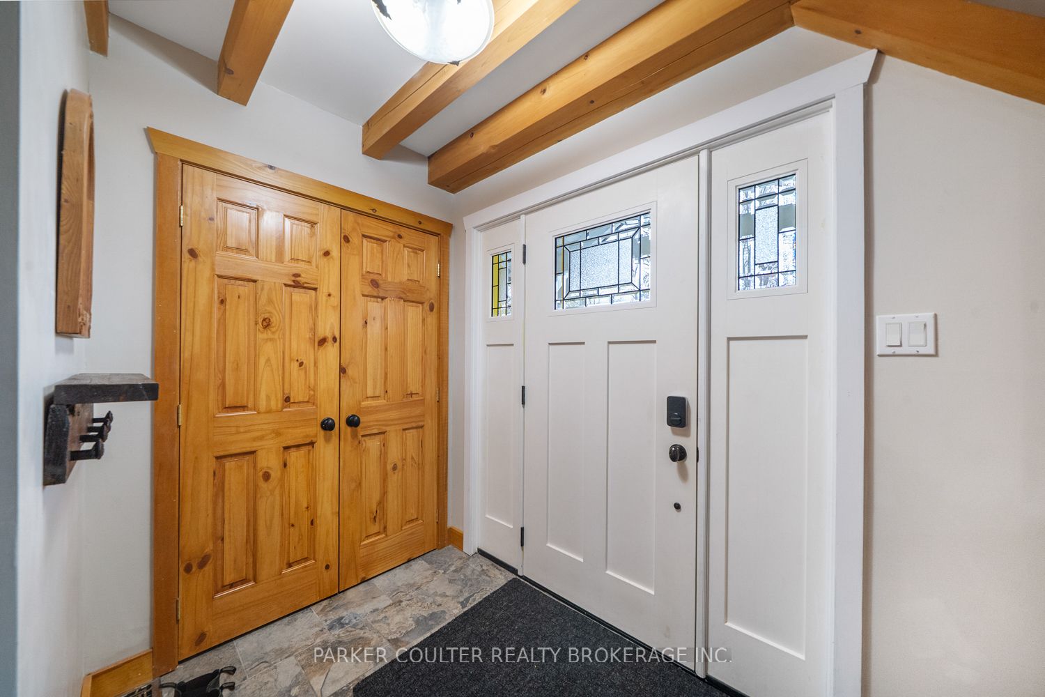 685 Park Road Property Photo 3