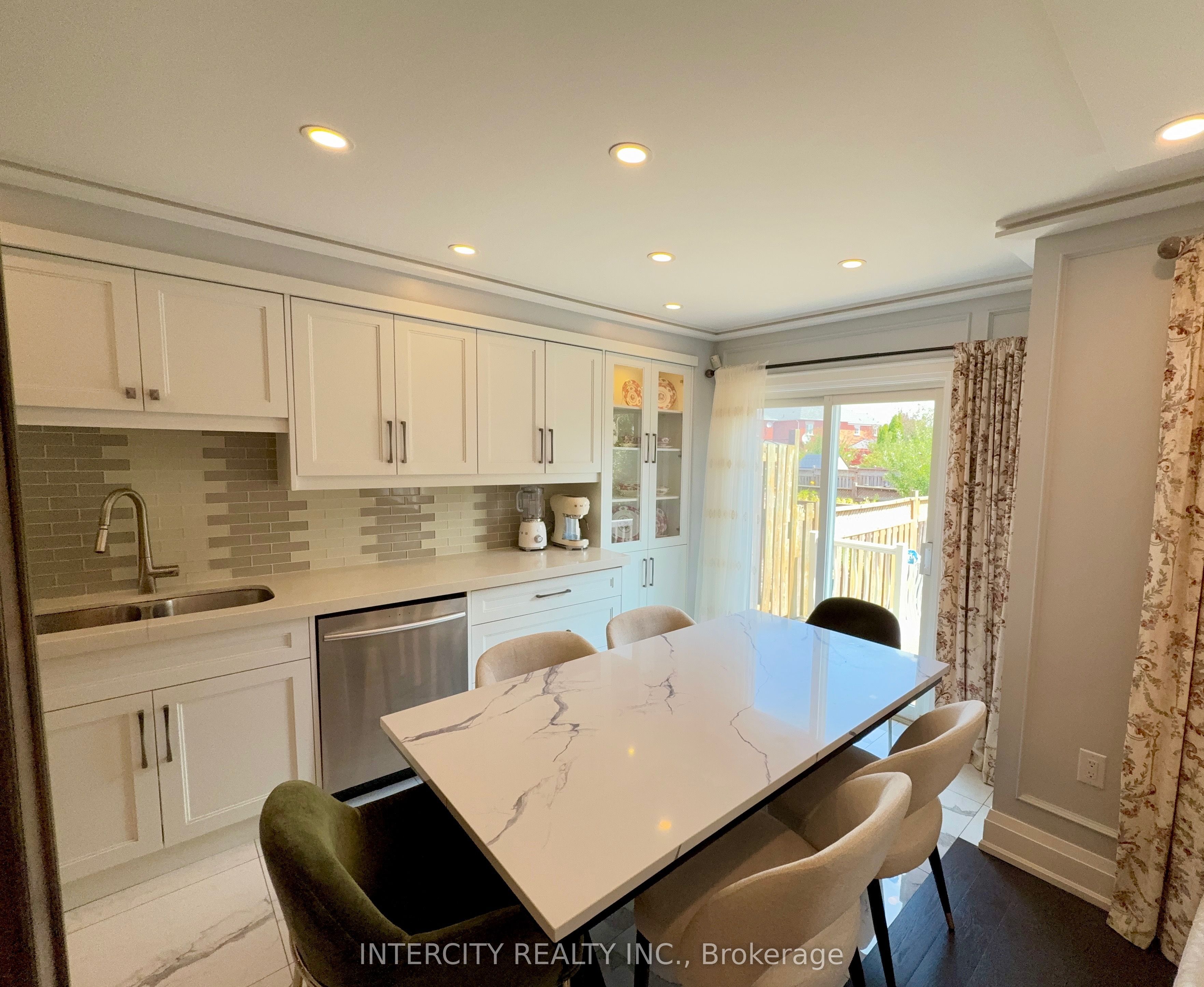 7 Love Run Road Property Photo 9