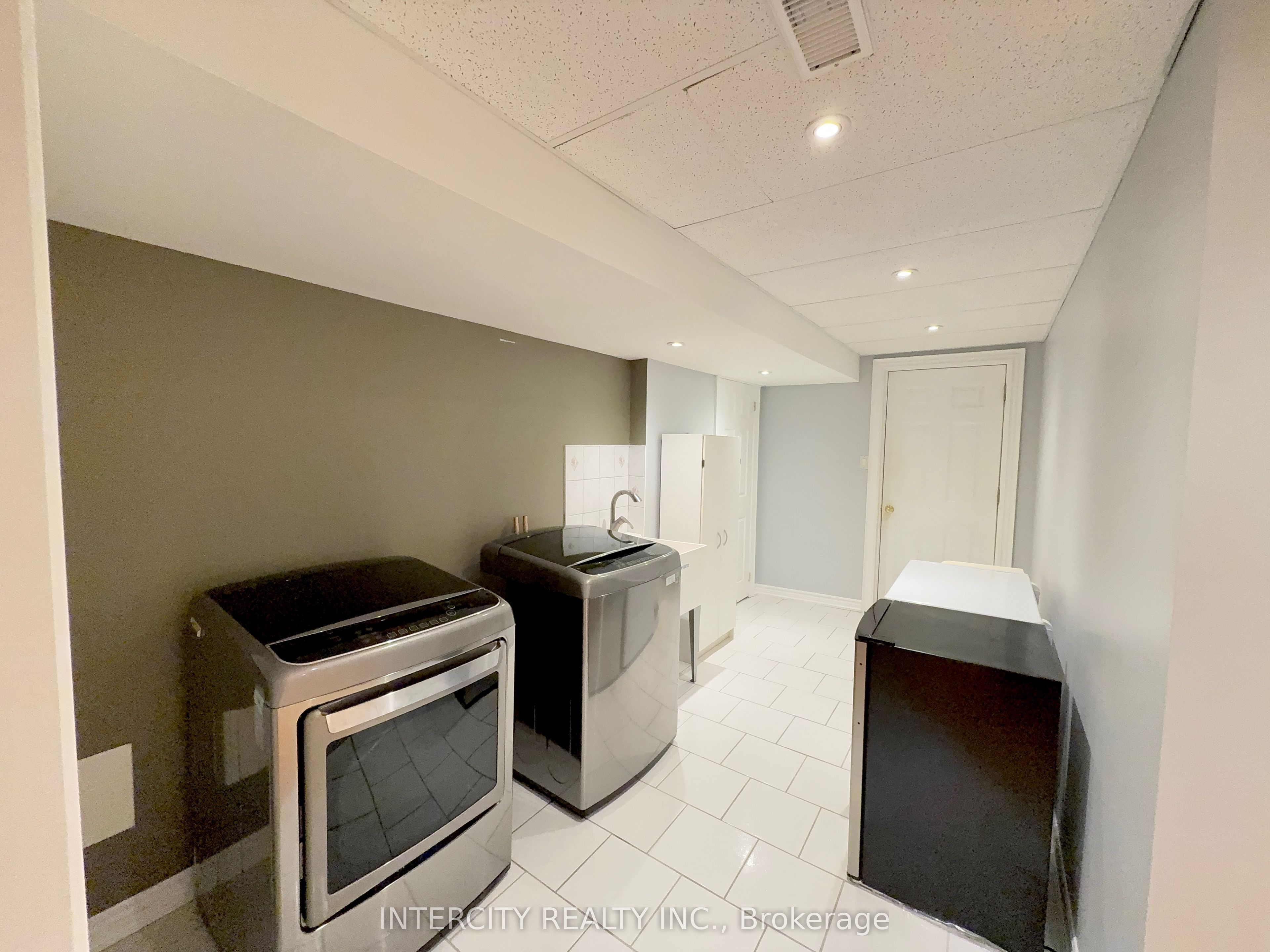7 Love Run Road Property Photo 17