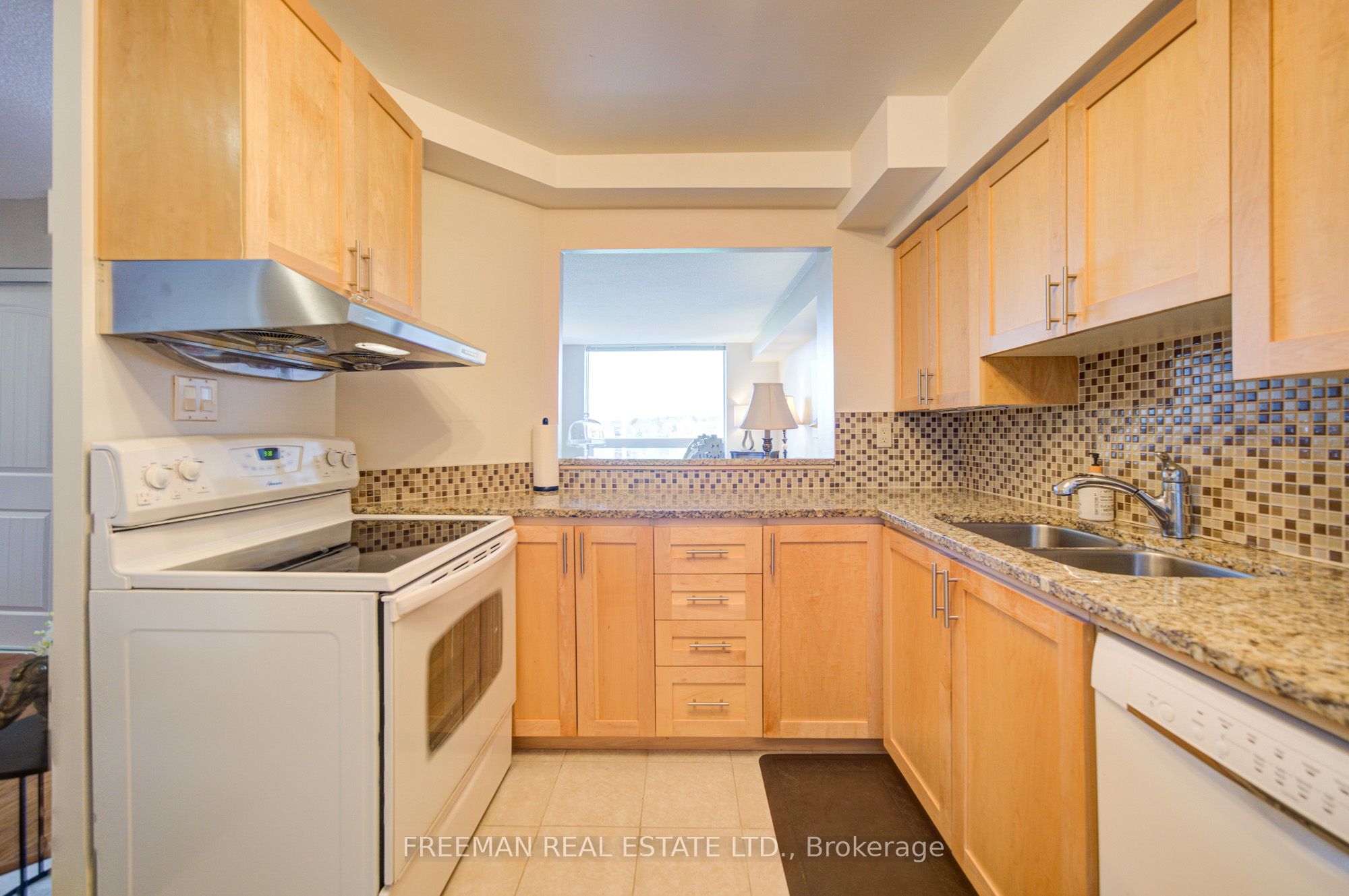 326 Major Mackenzie Drive E 625 Property Photo 14