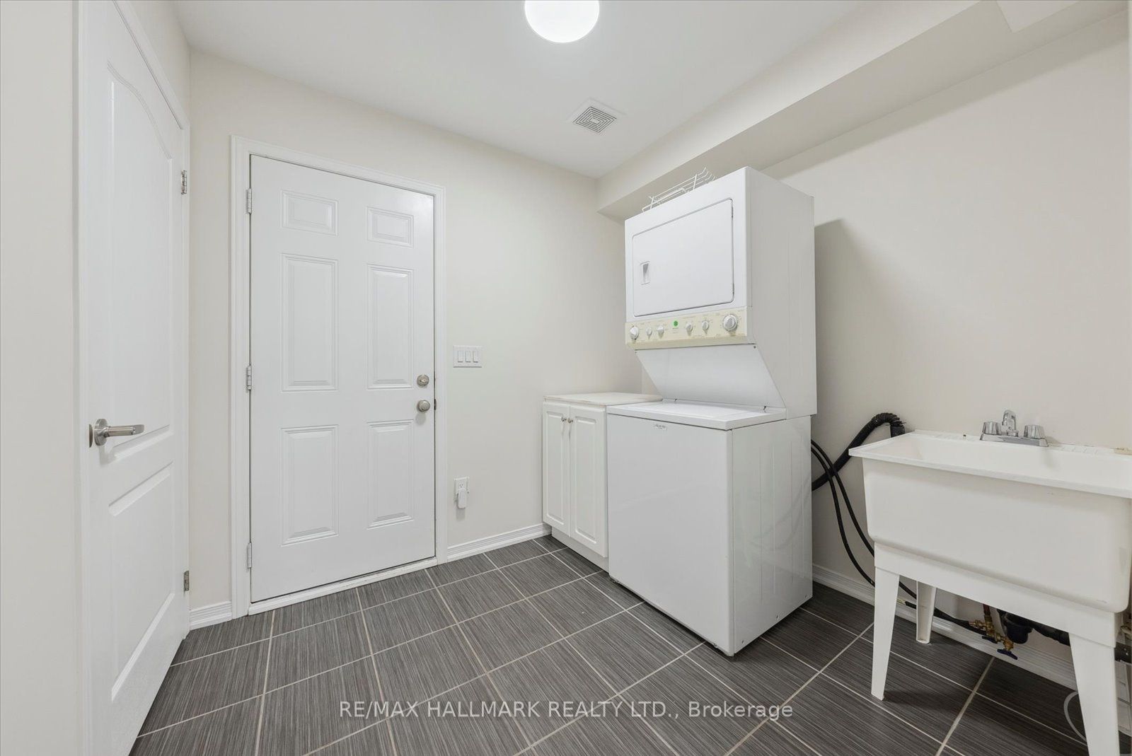 17 Valliere Drive Property Photo 49