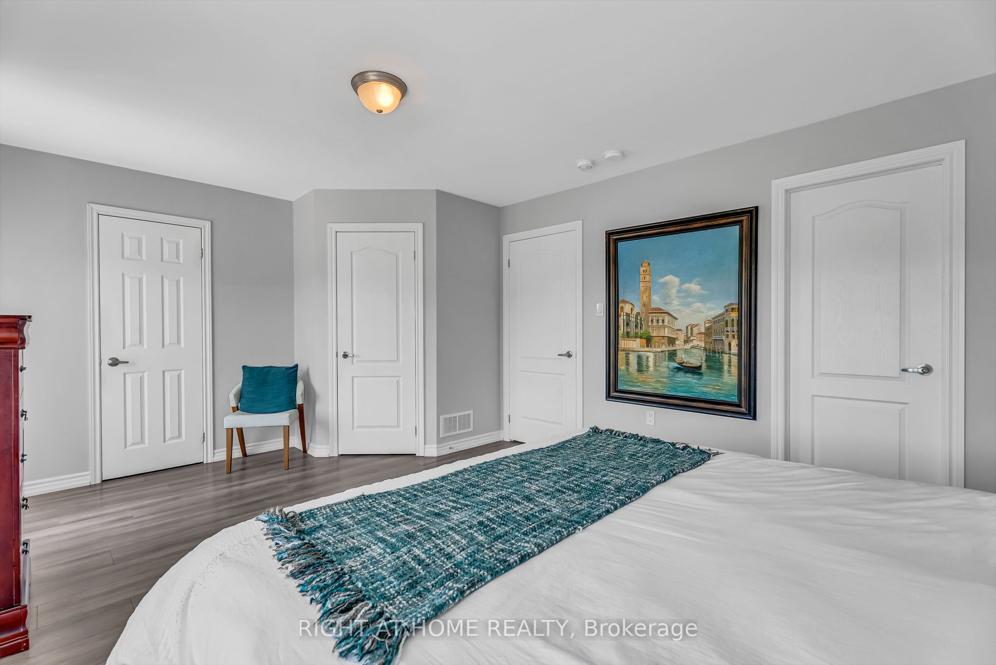 352 Miller Park Avenue Property Photo 28