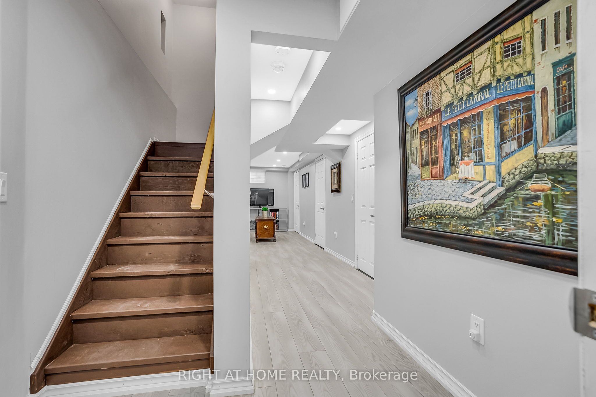 352 Miller Park Avenue Property Photo 39