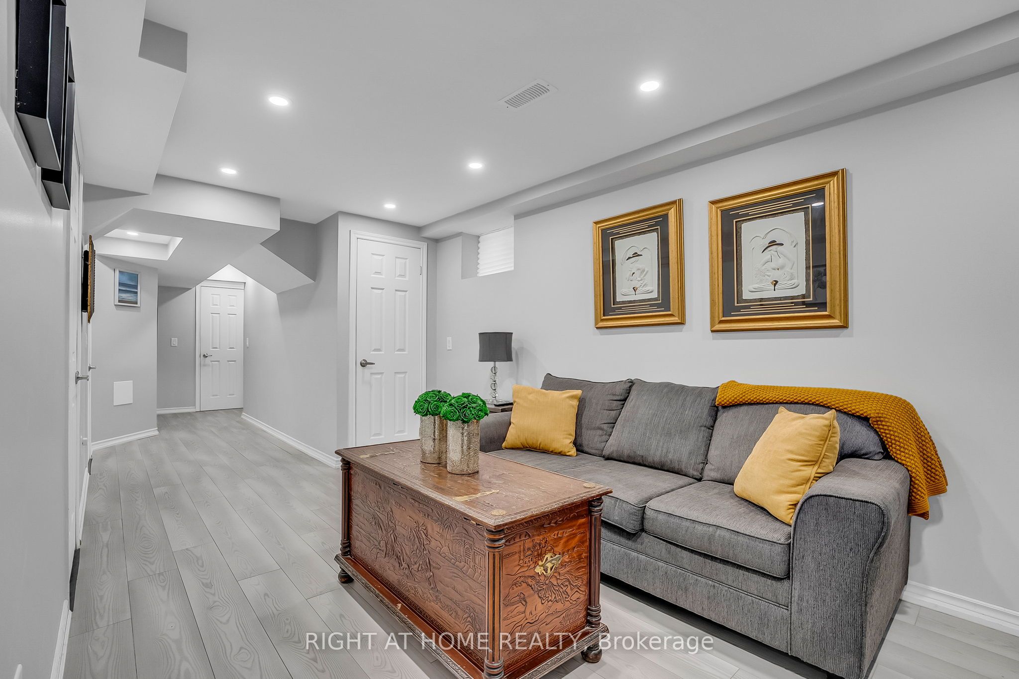 352 Miller Park Avenue Property Photo 40