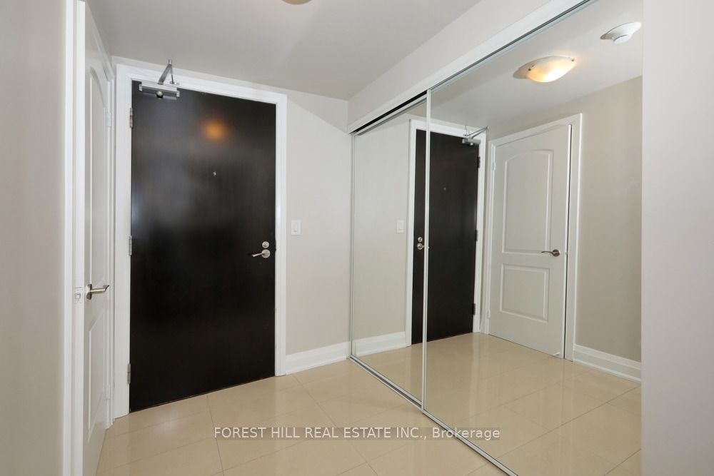 30 North Park Road 218 Property Photo 5