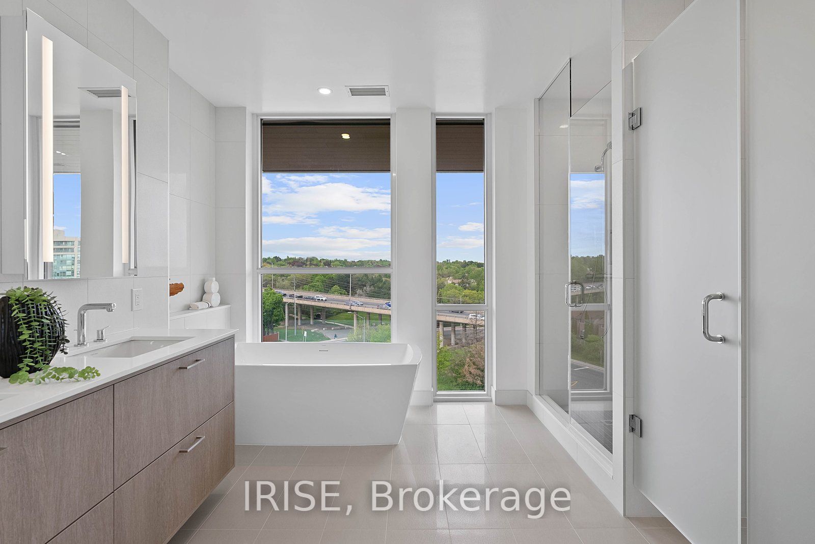 397 Royal Orchard Boulevard 708 Property Photo 29